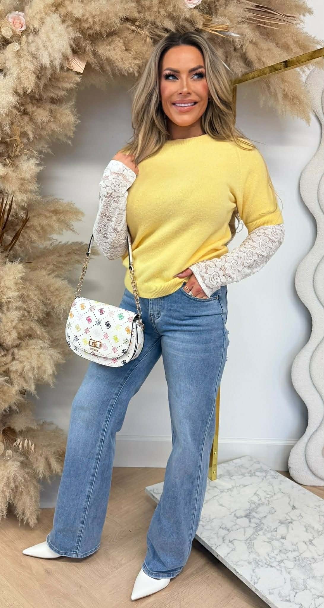 MOHNBLUMENSPITZE ÄRMEL SWEATER GELB