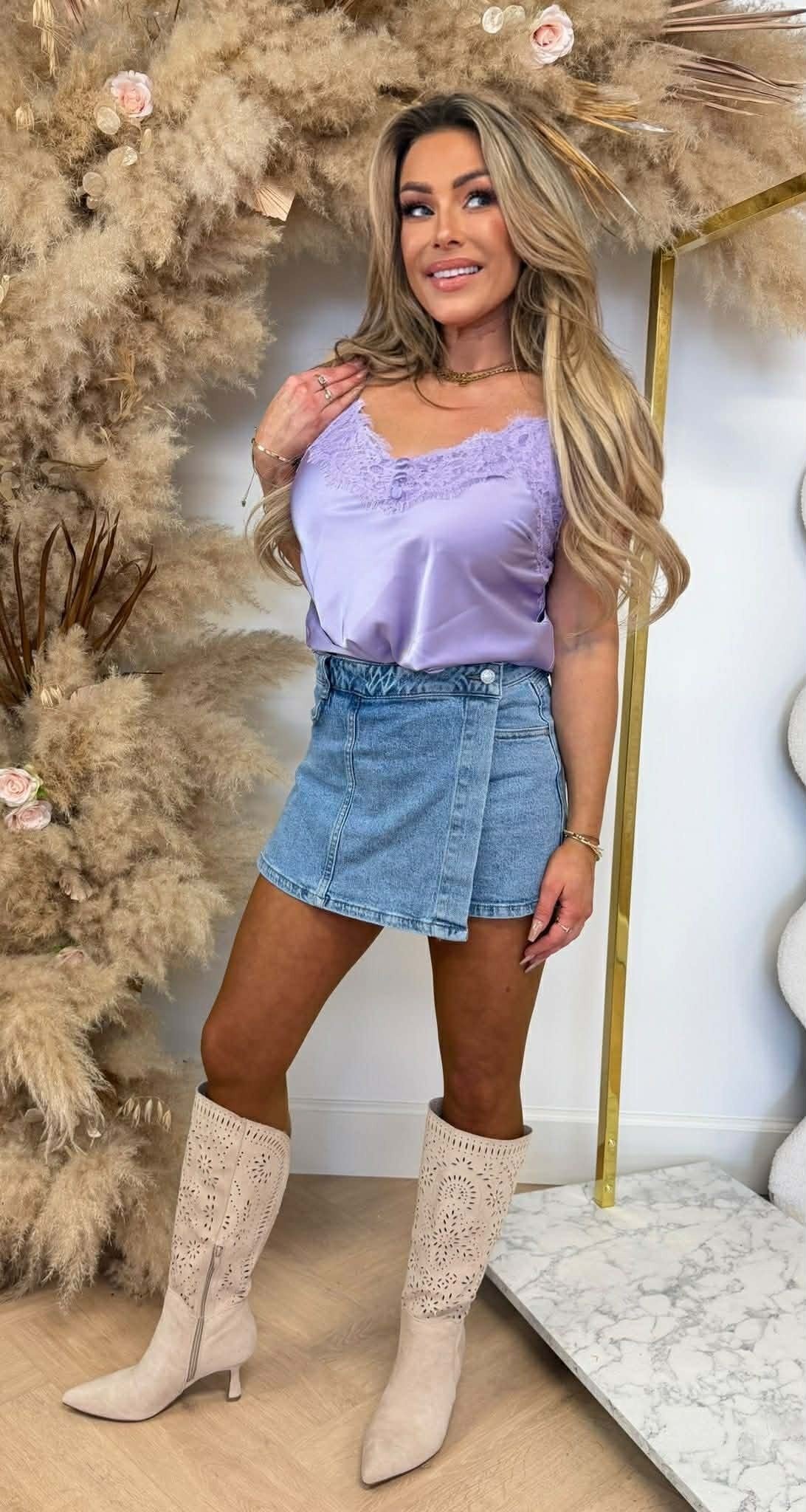 SATIN SPAGHETTI LACE TOP LILA