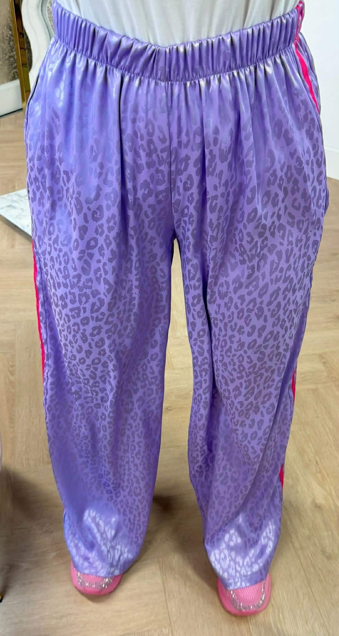 SHINE LEOPARD HOSE LILA