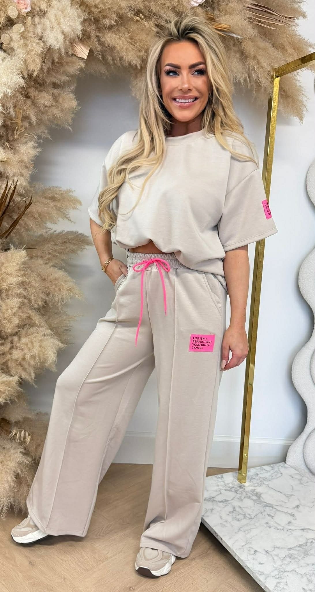VIRAL LONG EMBLEEM SET BEIGE