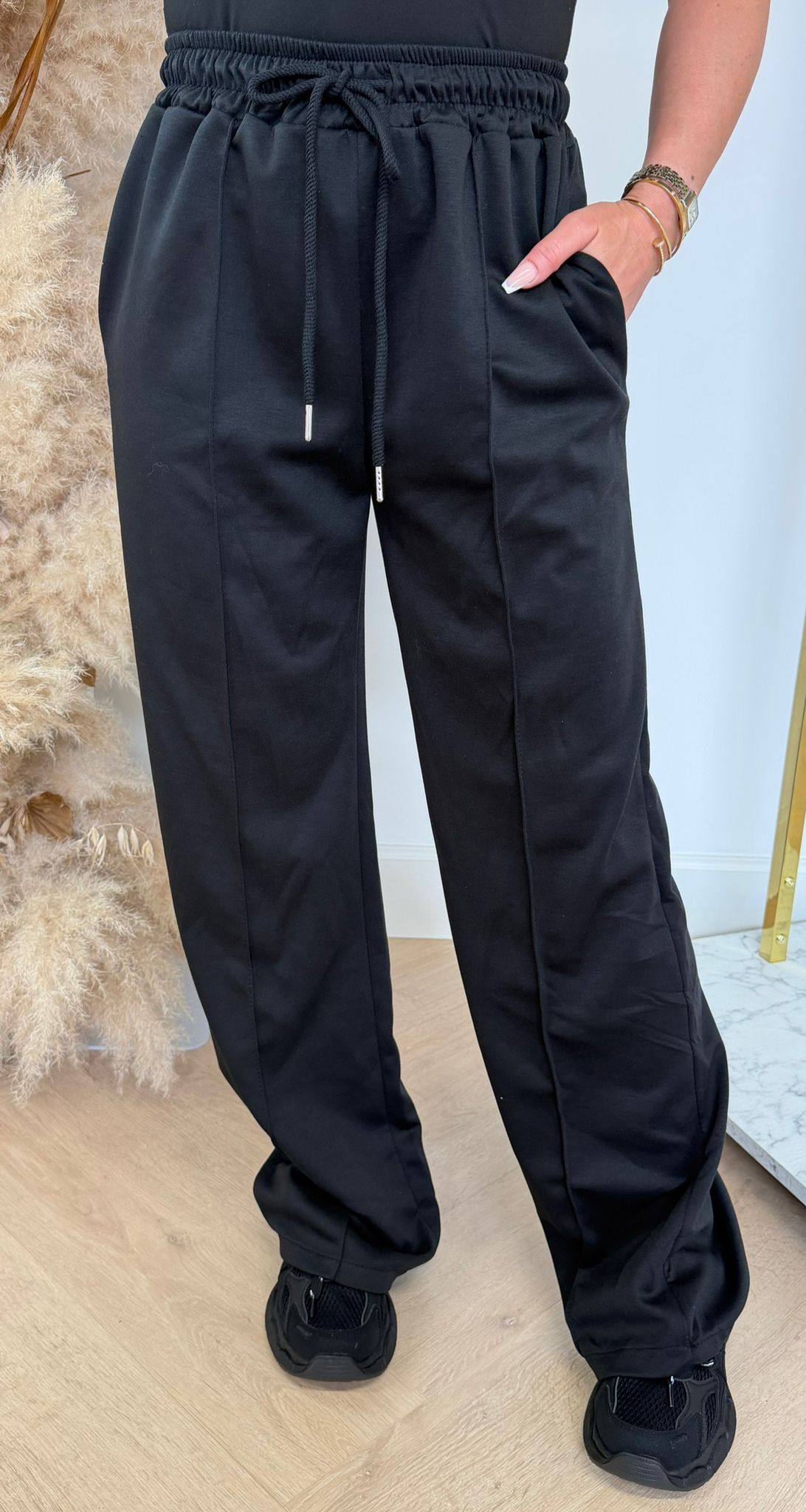 PERFECT STRAIGHT LEG PANTS BLACK