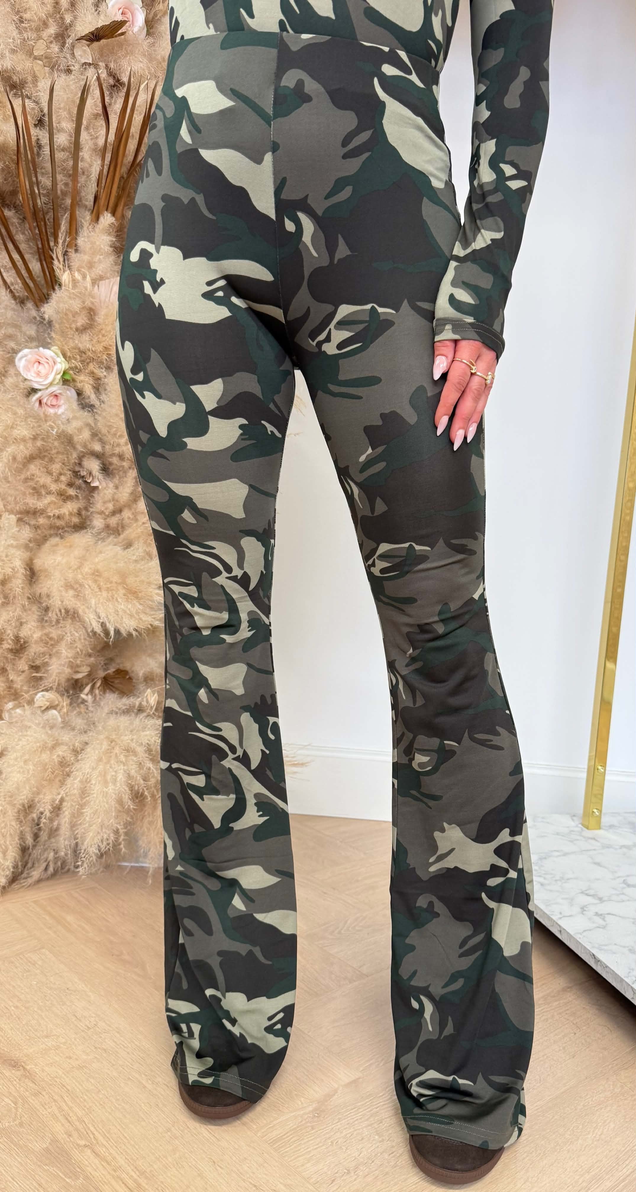 BY SWAN TRAVEL FLARED 6154 CAMO