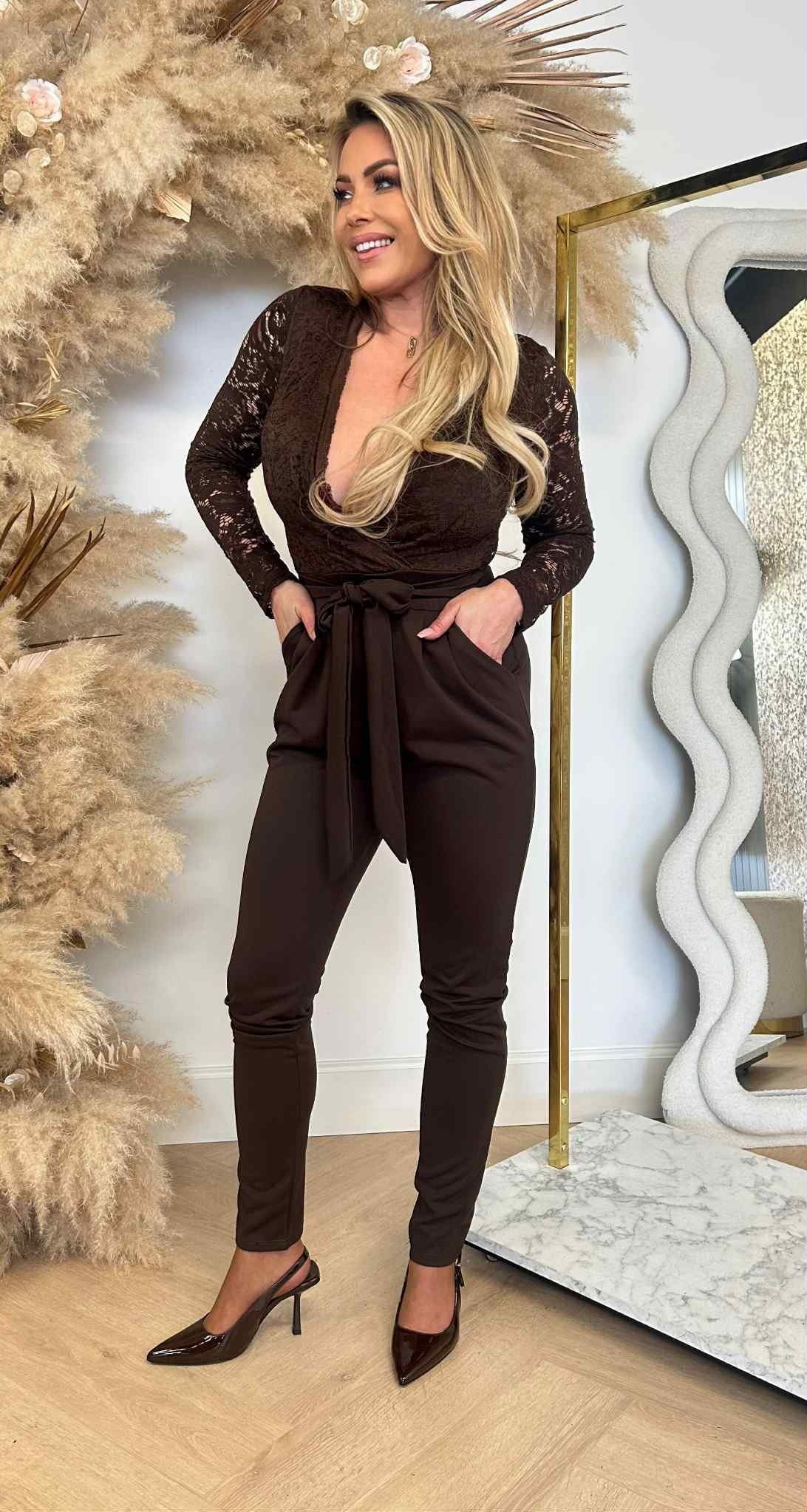 V-AUSSCHNITT LACE PULLOVER SCHOKO