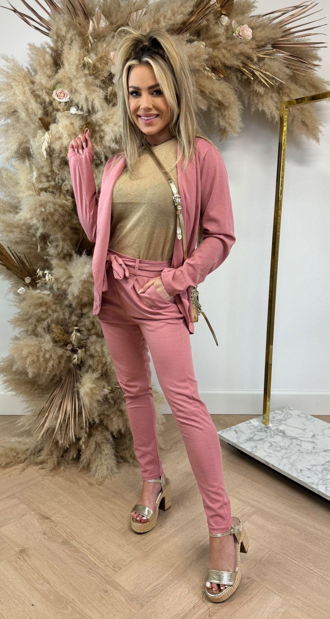 COSTUME ÉLÉGANT ROSE