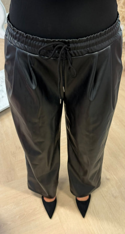 SHIVA FAUX LEATHER STRIPE STRAIGHT PANTS BLACK
