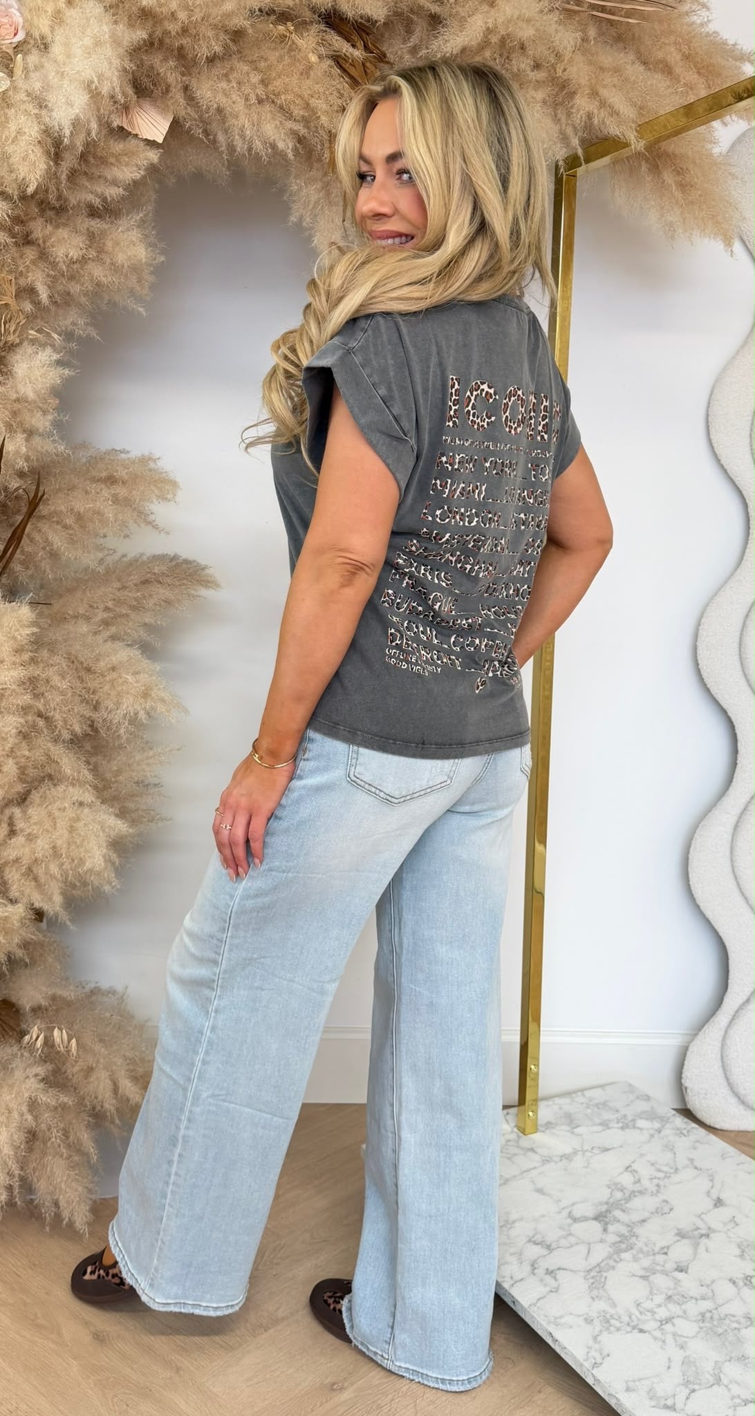 LITTLE ICONIC LEO TEE 690010-220 GREY