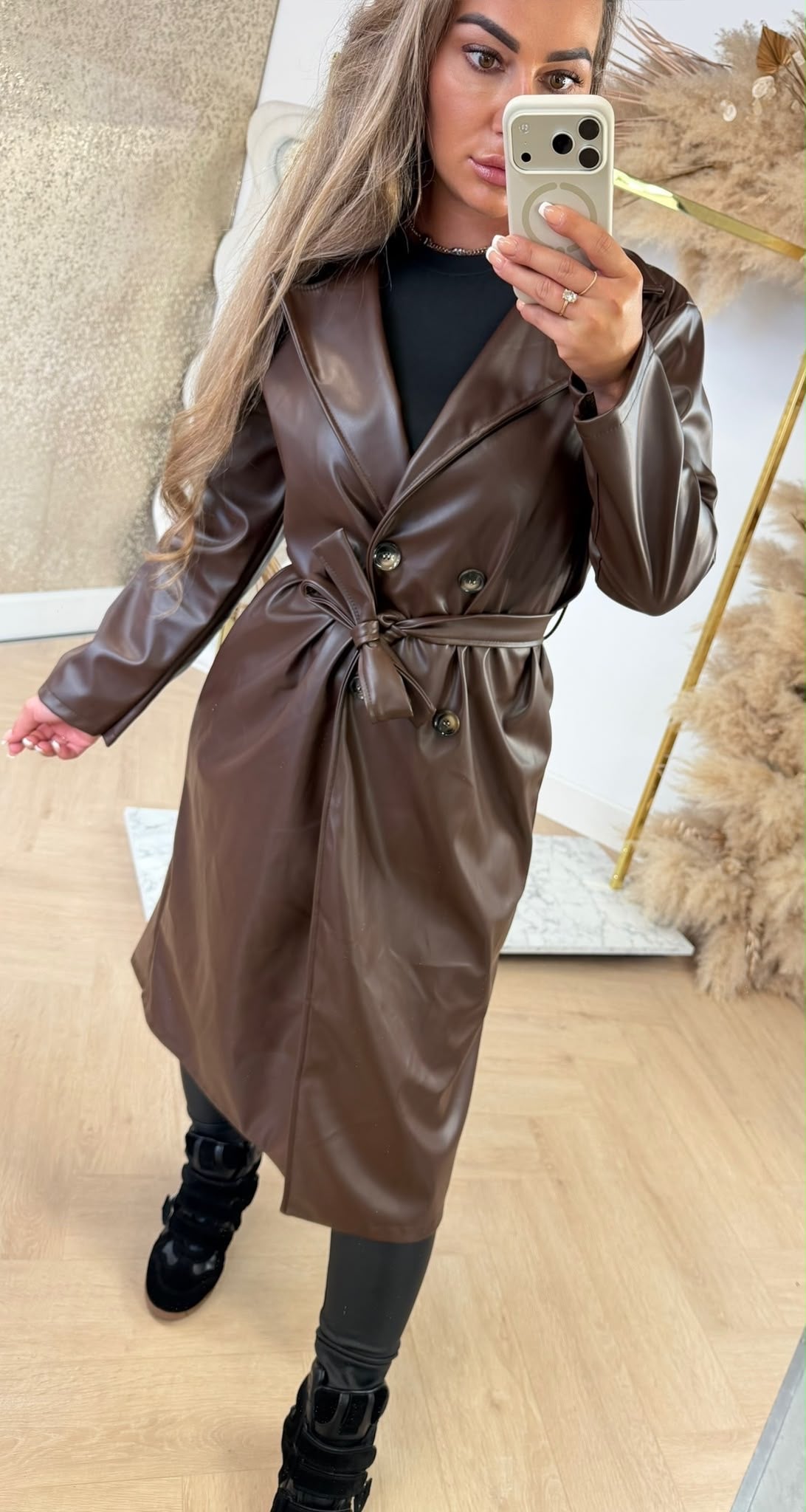 MUSTHAVE LEATHER LOOK TRENCHCOAT CHOCO