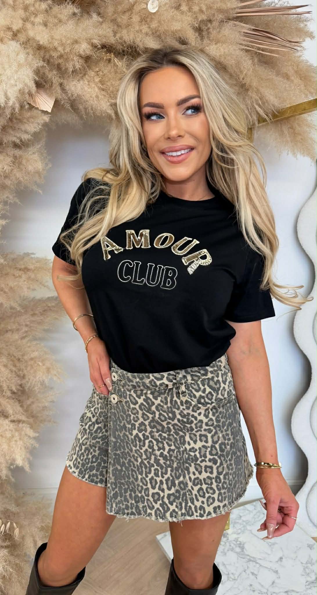 AMOUR SEQUIN TEKST TEE 1011 BLACK