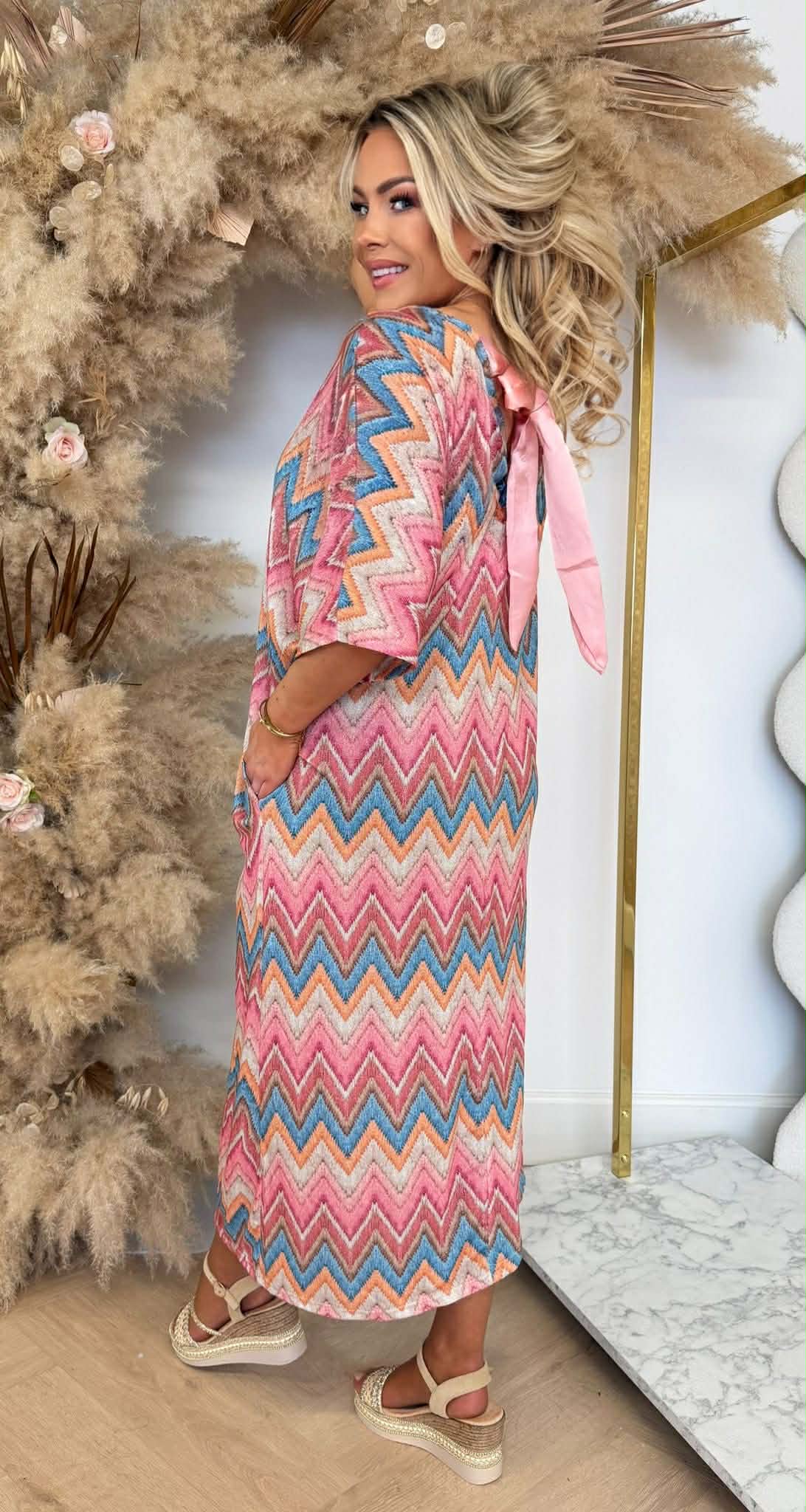 COLORFULL ZIGZAG STRIK DRESS PINK
