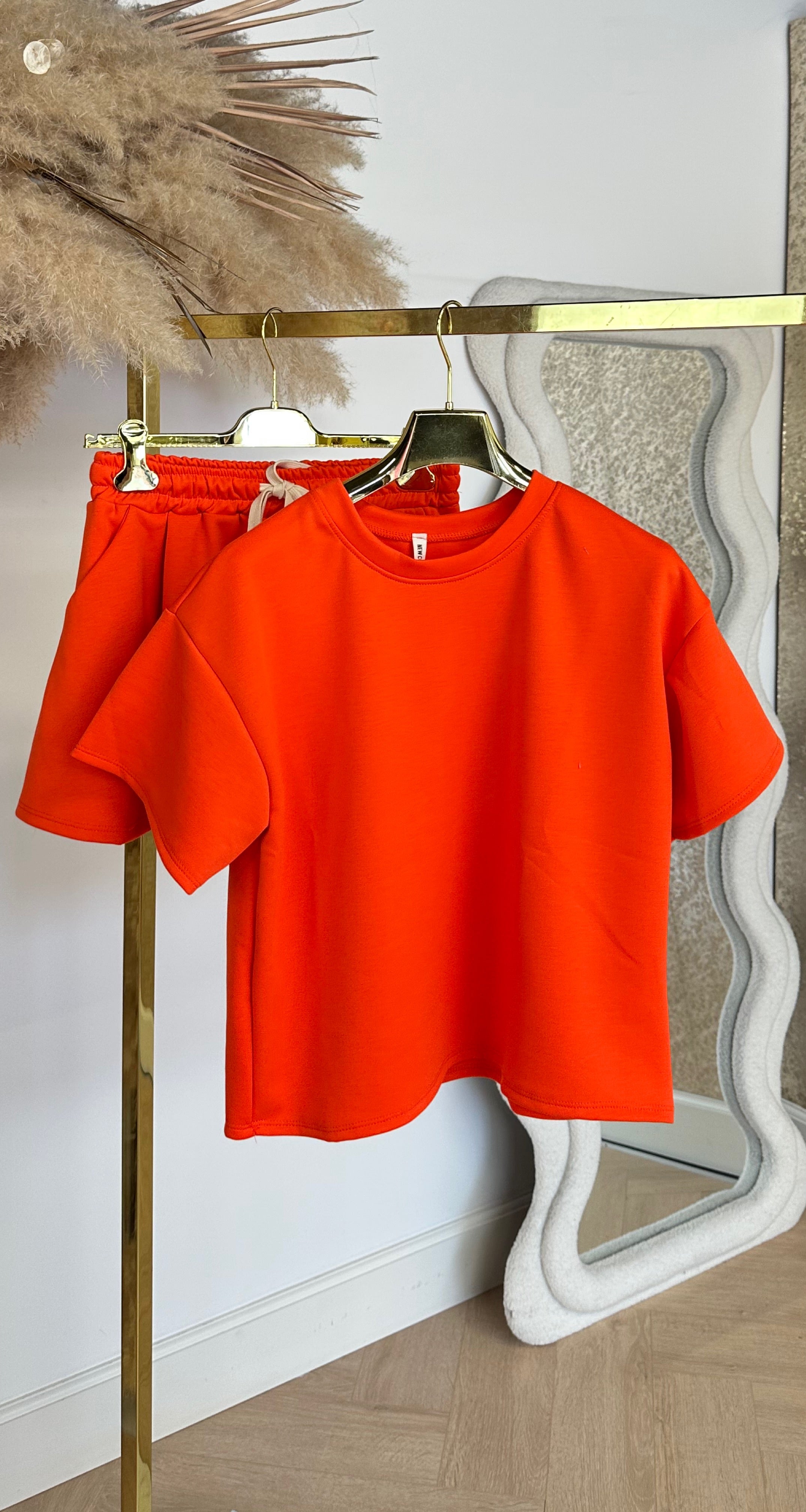 DIAN SETJE ORANGE