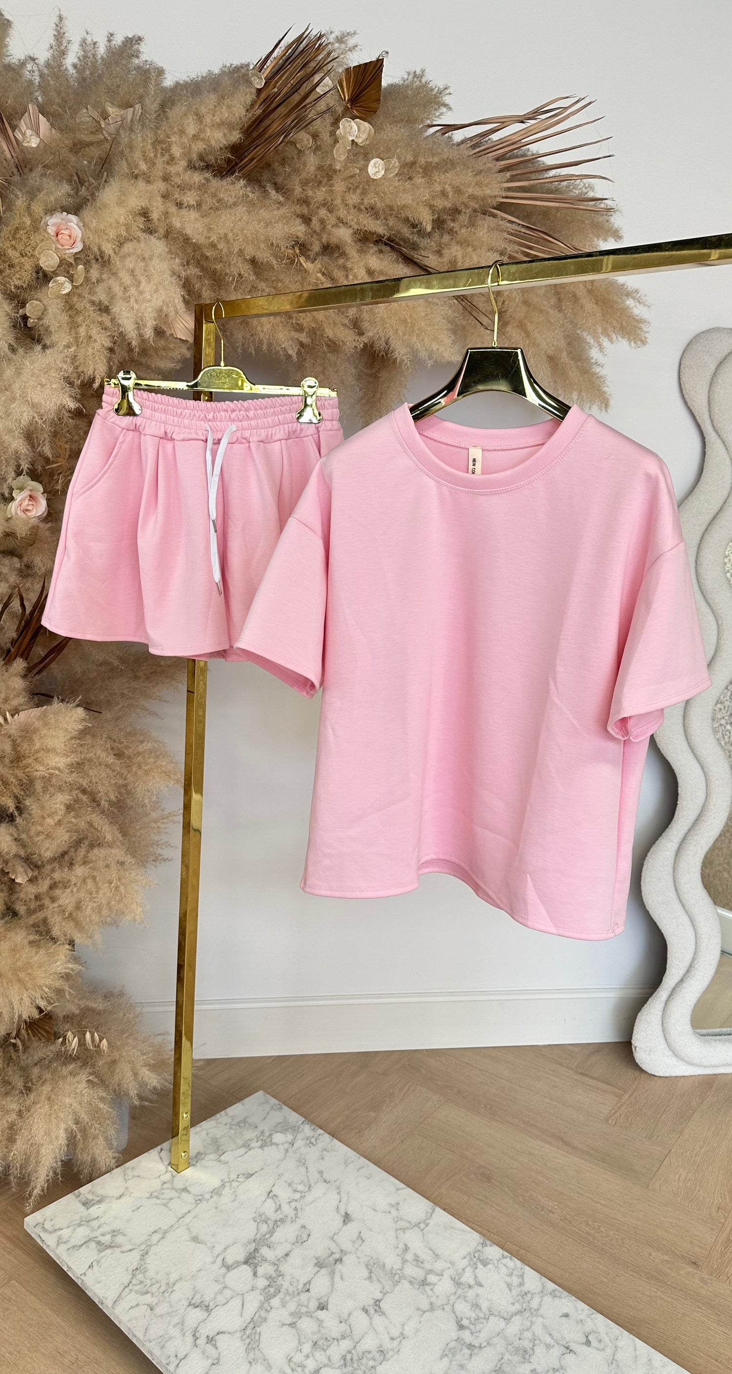 DIAN SETJE PINK