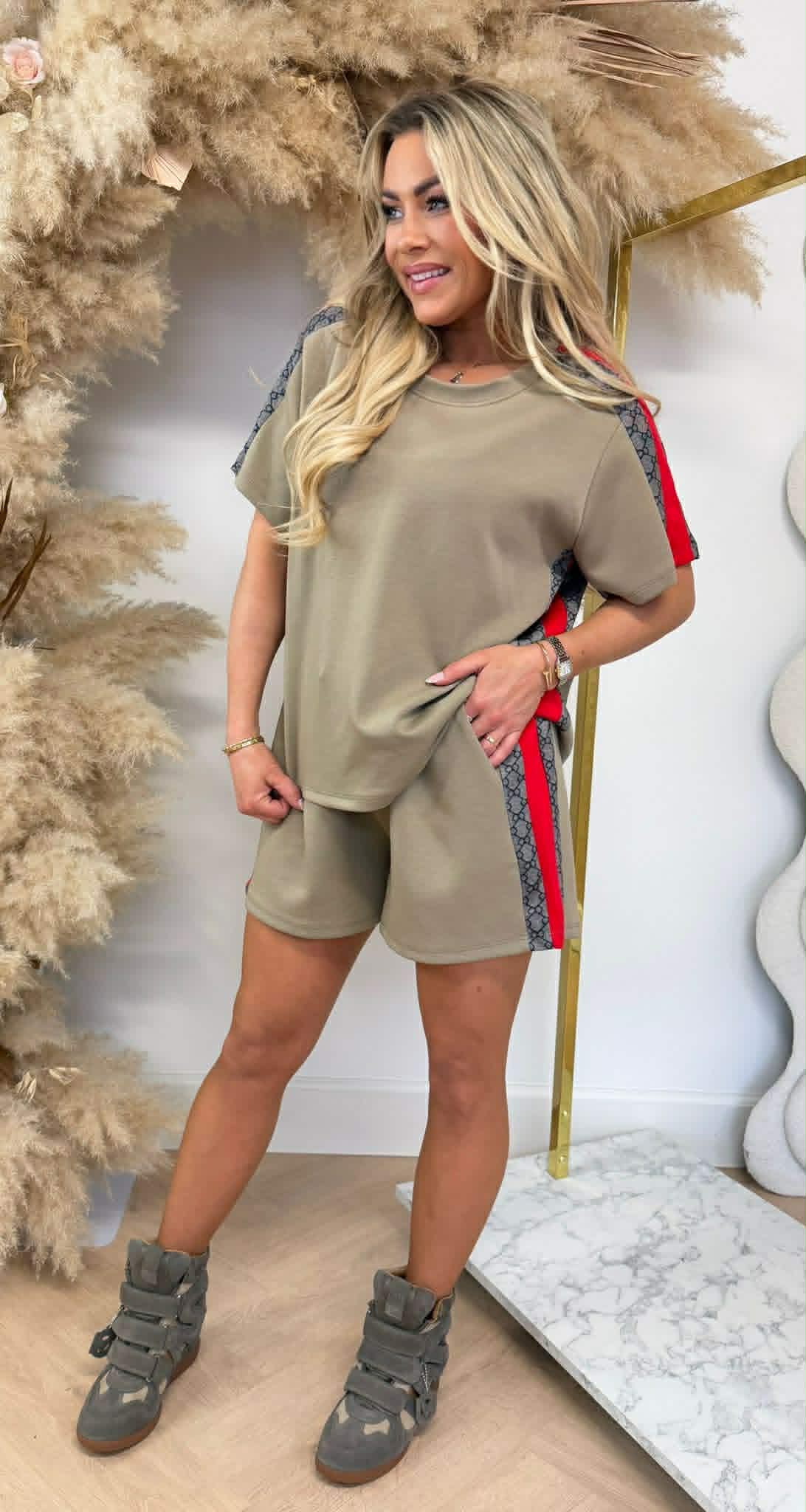 GUC INSPIRED STRIPE SET TAUPE