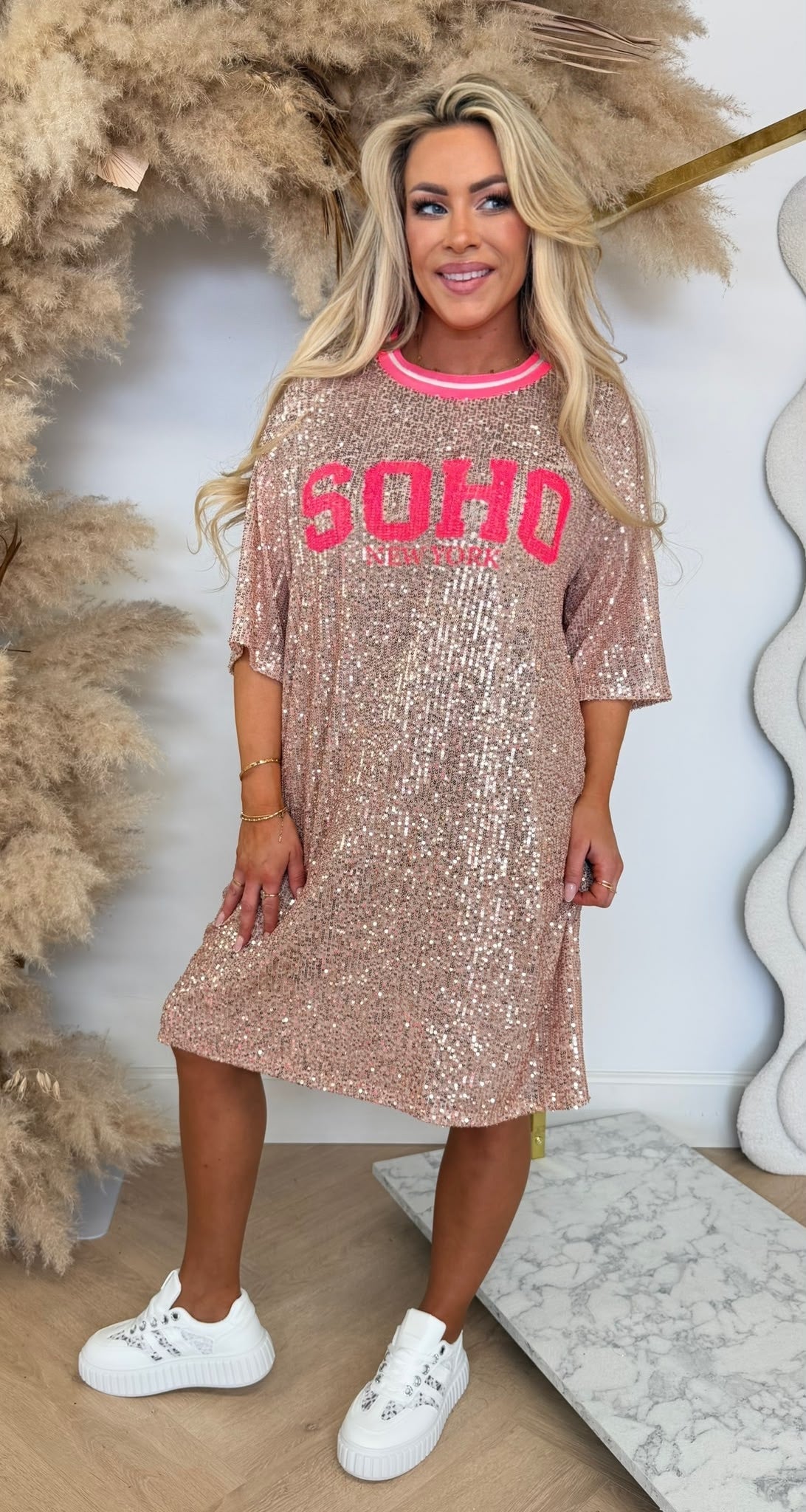 SOHO NY PAILLETTEN DRESS NEONPINK