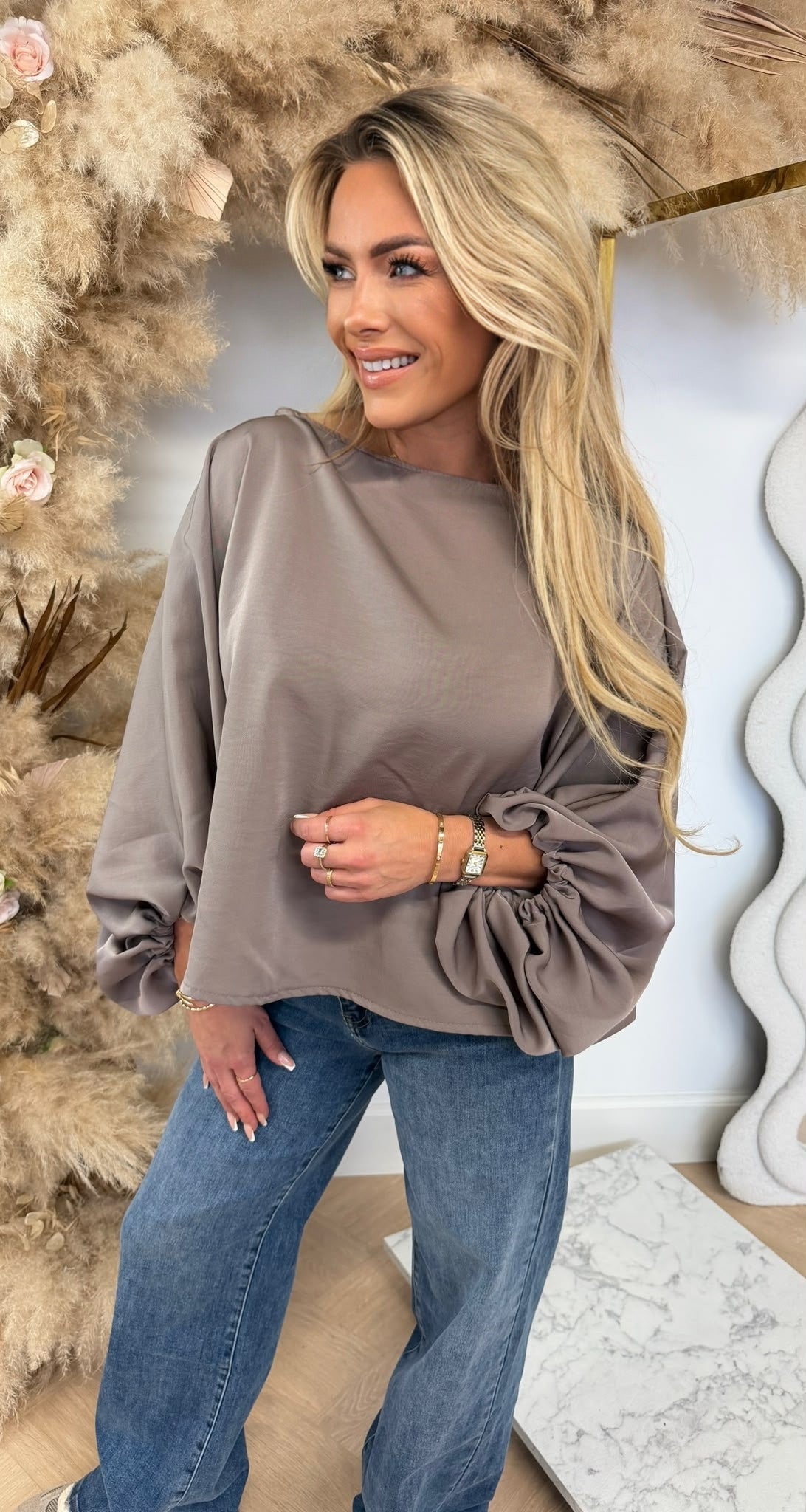 SOEF GLANS VLEERMUIS TOP TAUPE