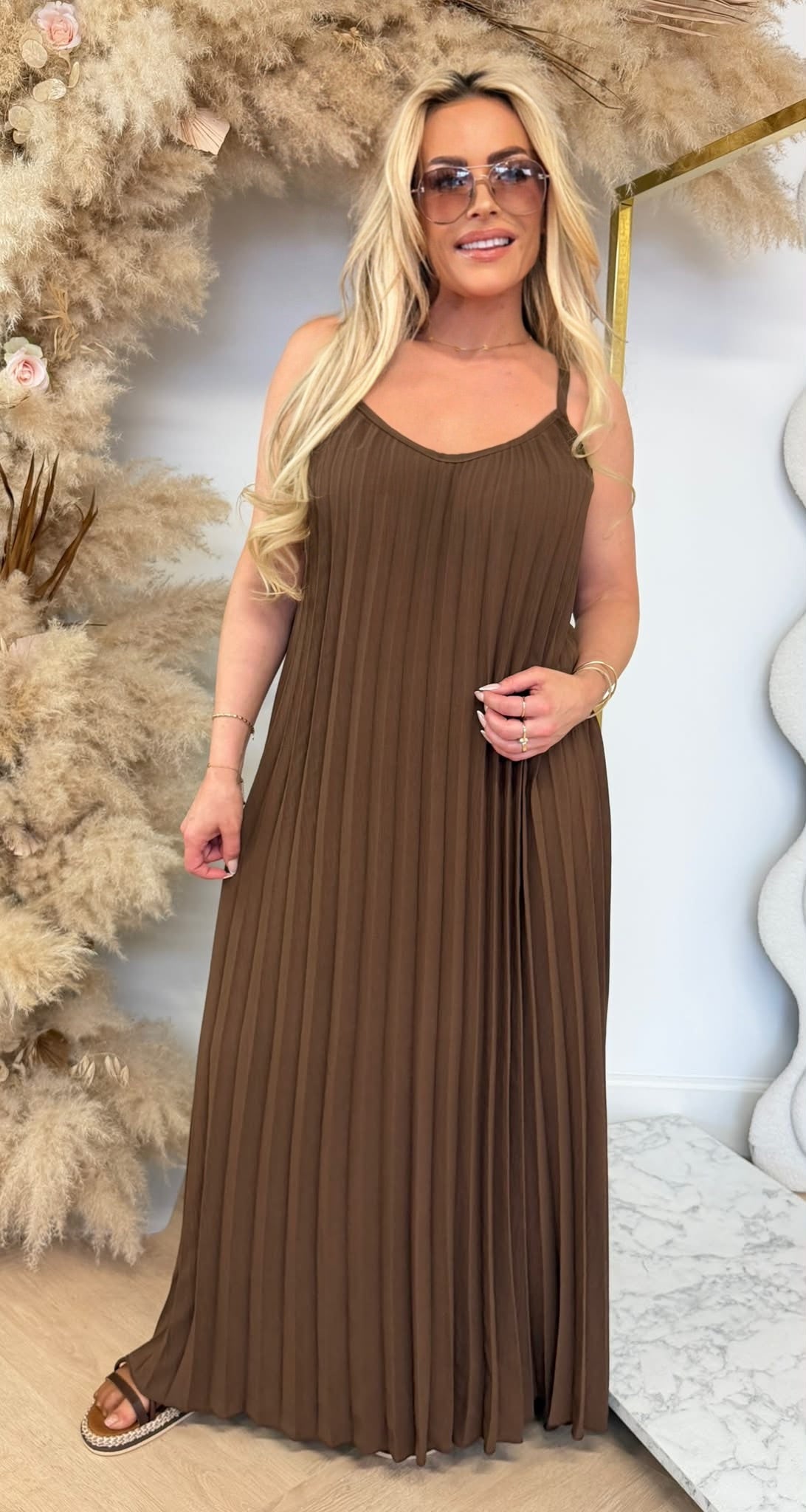LEONIE PLISSE DRESS CHOCO