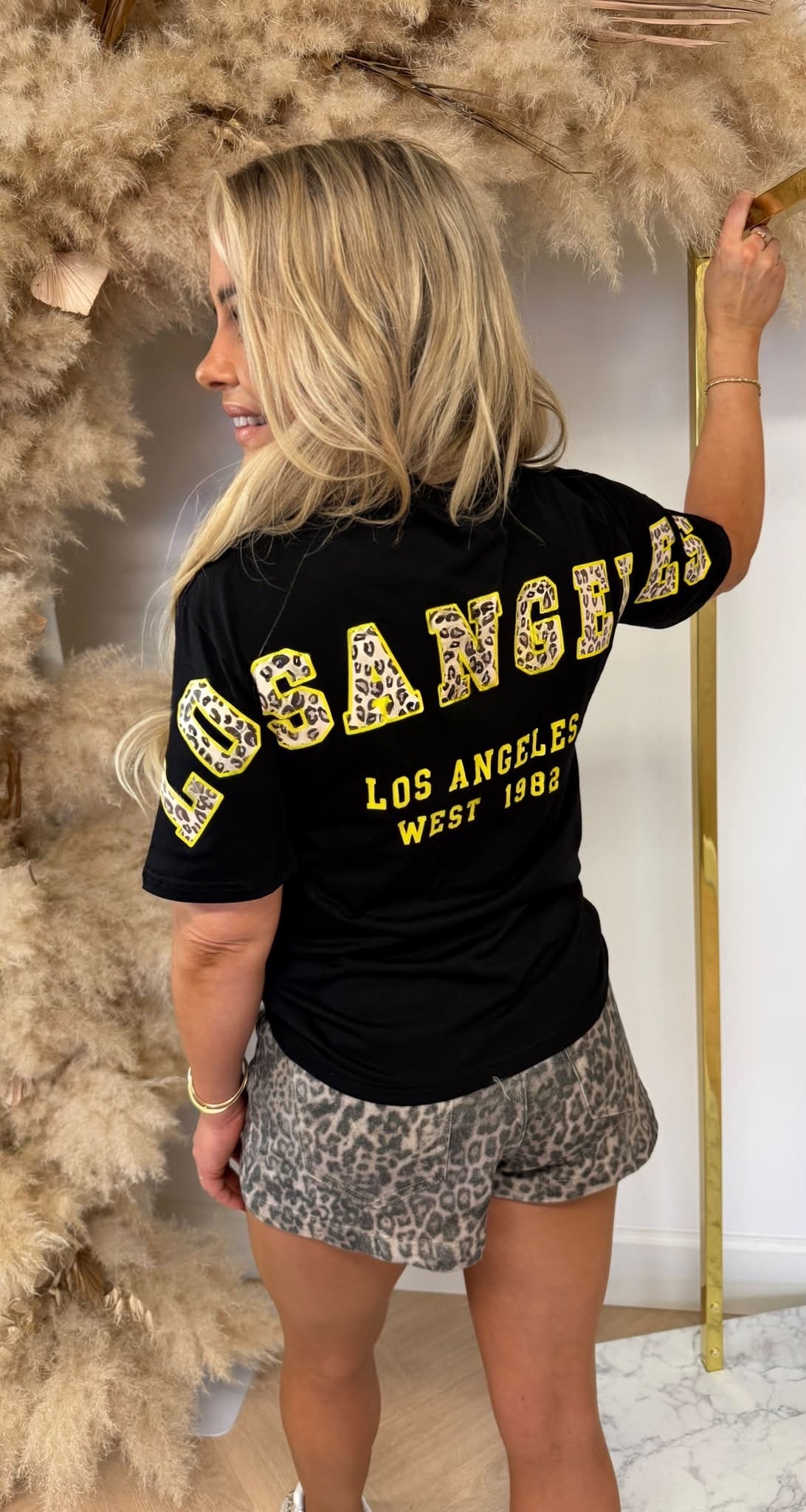 LOS ANGELES LEOPARD TEKST T SHIRT 296 BLACK/YELLOW