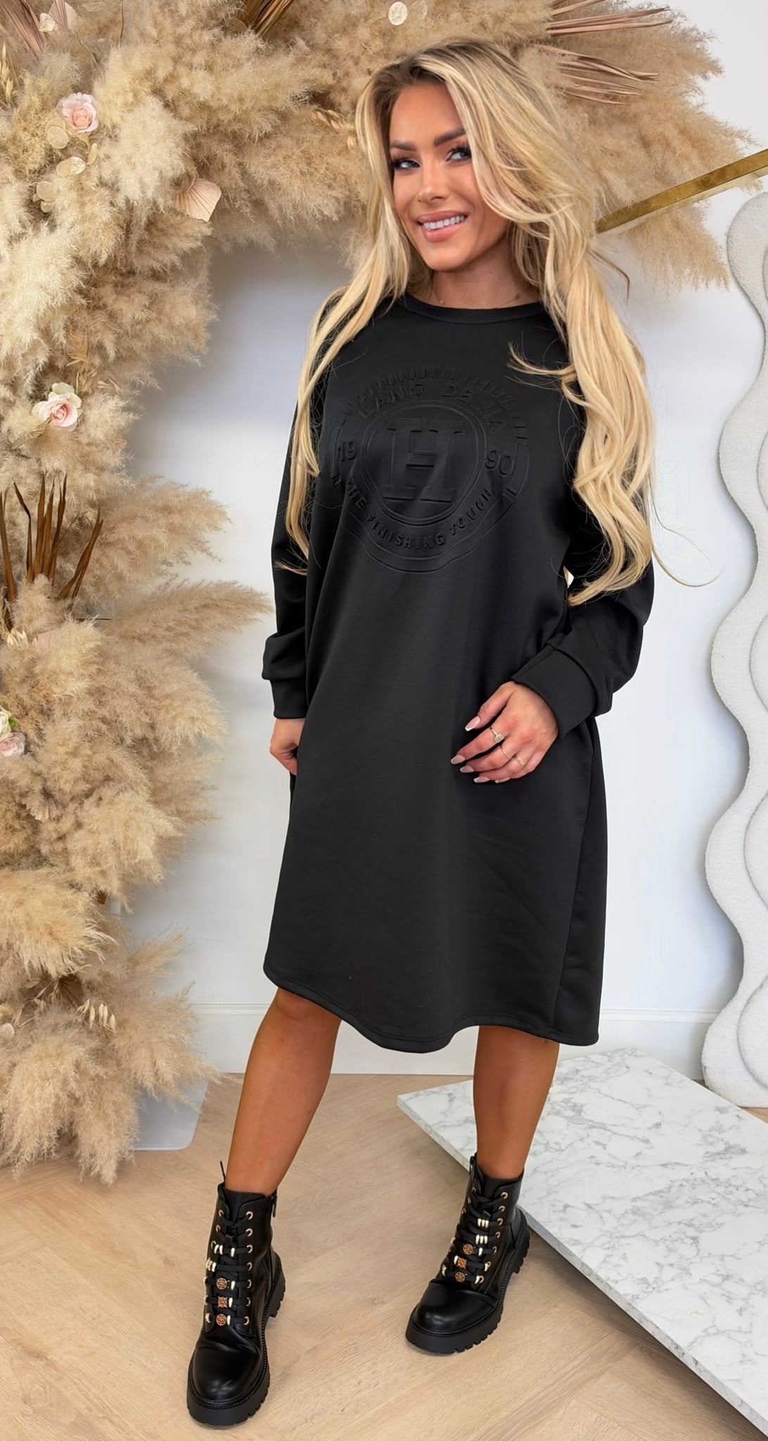 THE FINISHING TOUCH LONG DRESS BLACK