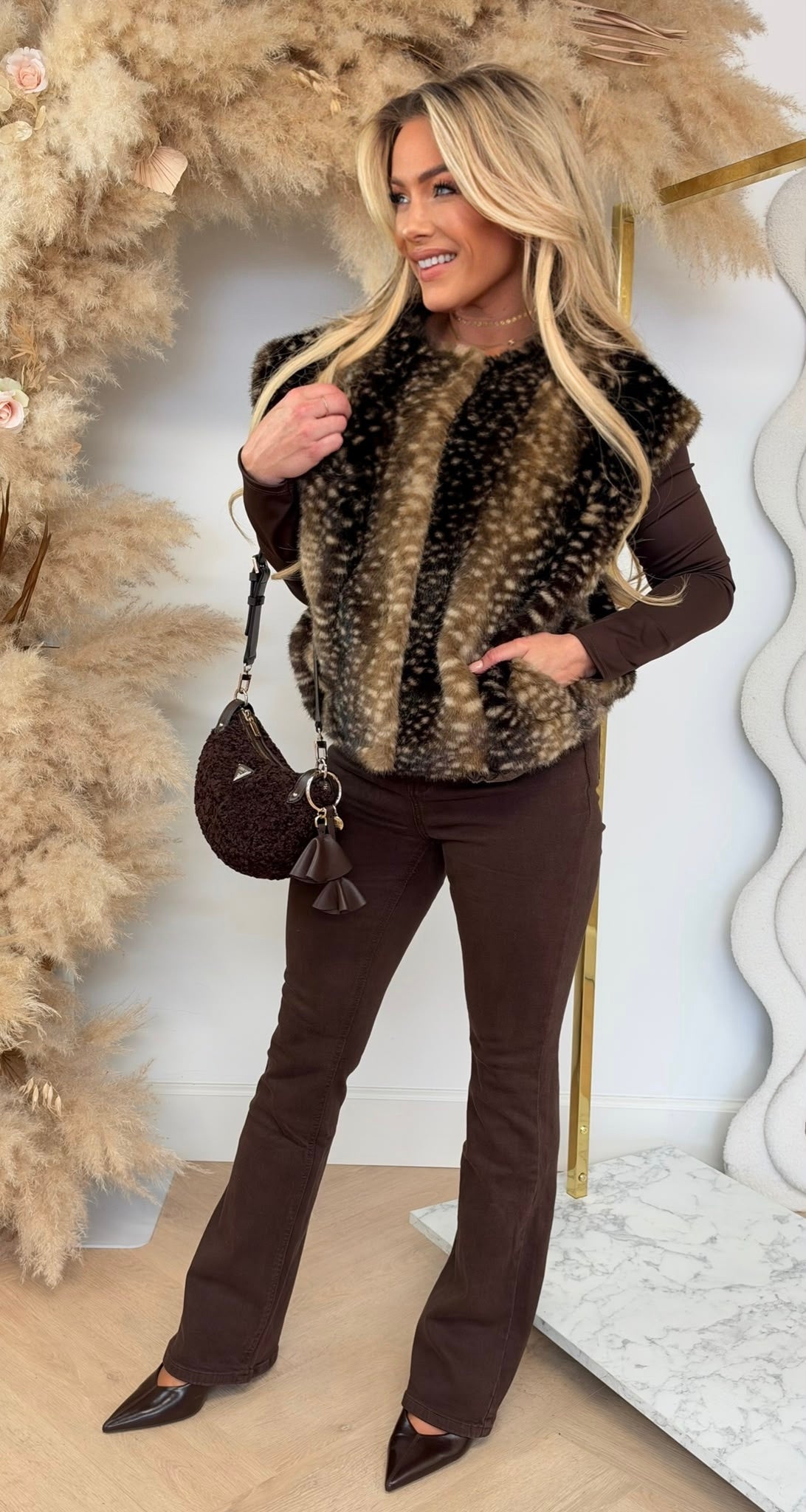 MEGA SOFT ANIMAL GILET 033 COFFEE