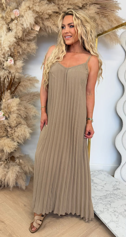 LEONIE PLISSE DRESS TAUPE