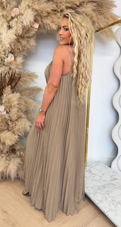 LEONIE PLISSE DRESS TAUPE
