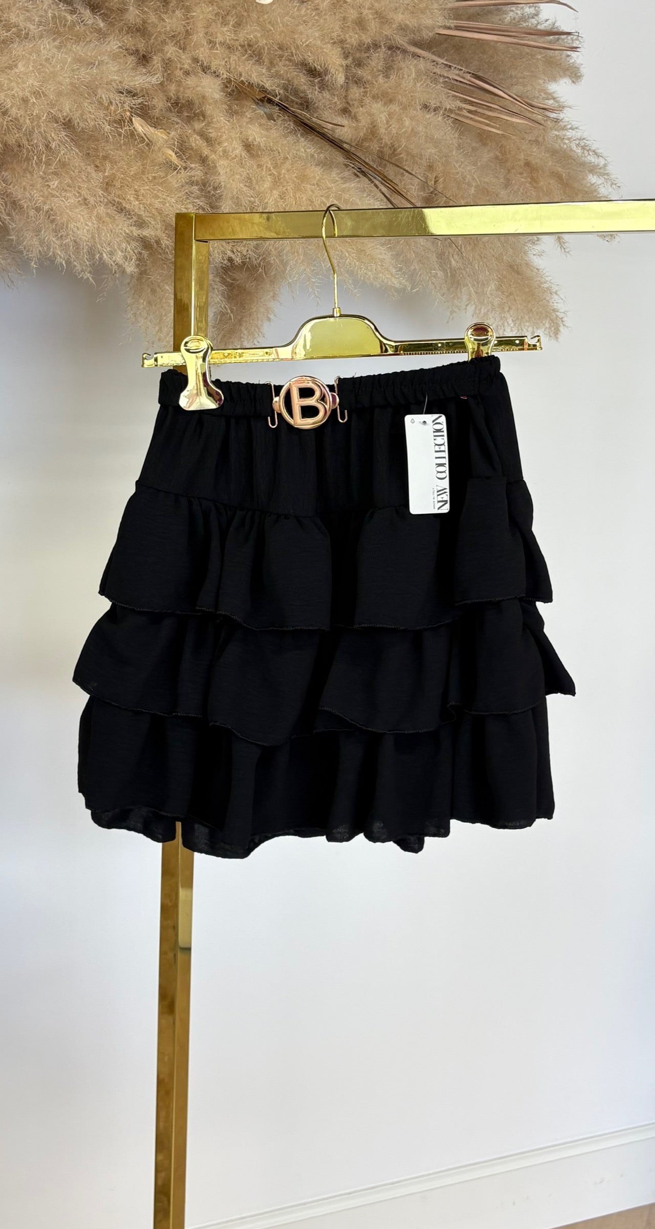 RUFFLE LAYER BELT SKORT BLACK