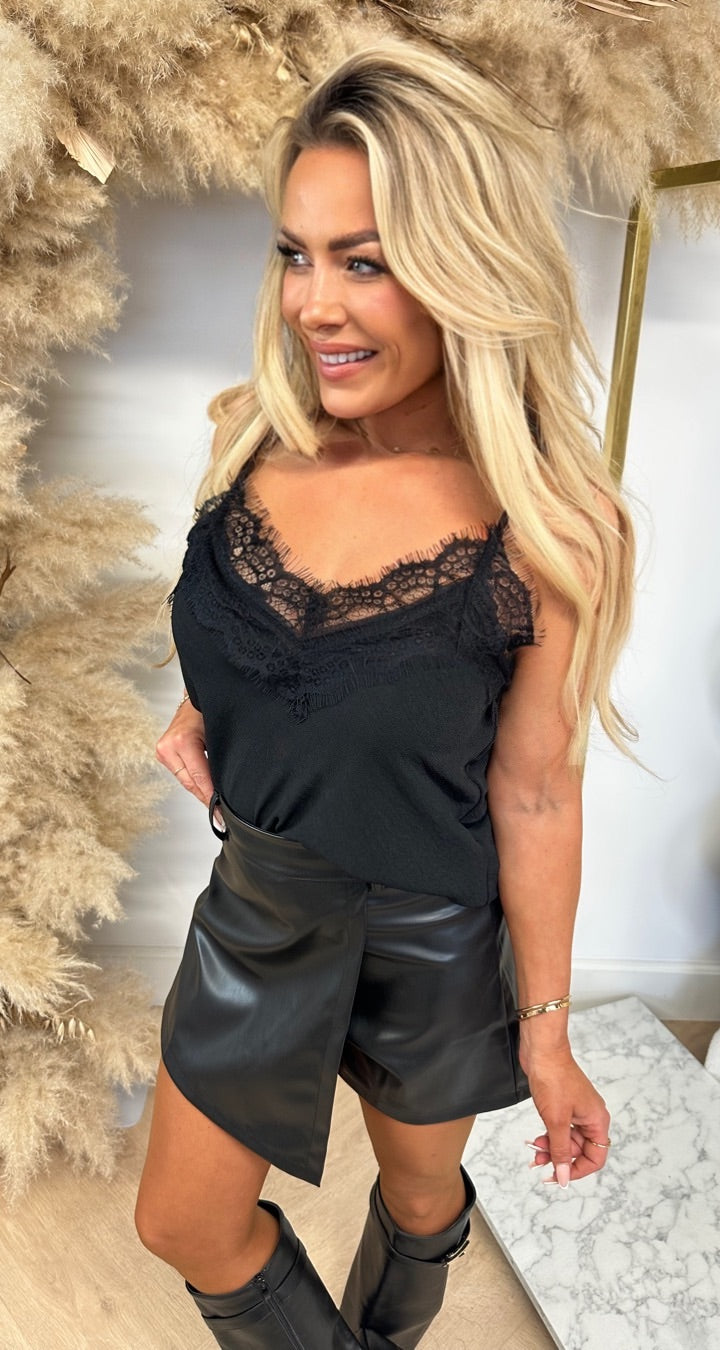 LOVIE SPAGHETTI LACE TOP BLACK