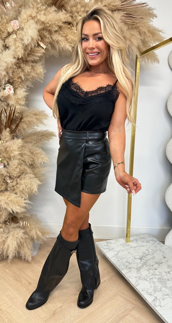 LOVIE SPAGHETTI LACE TOP BLACK