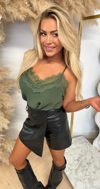 LOVIE SPAGHETTI LACE TOP ARMYGREEN