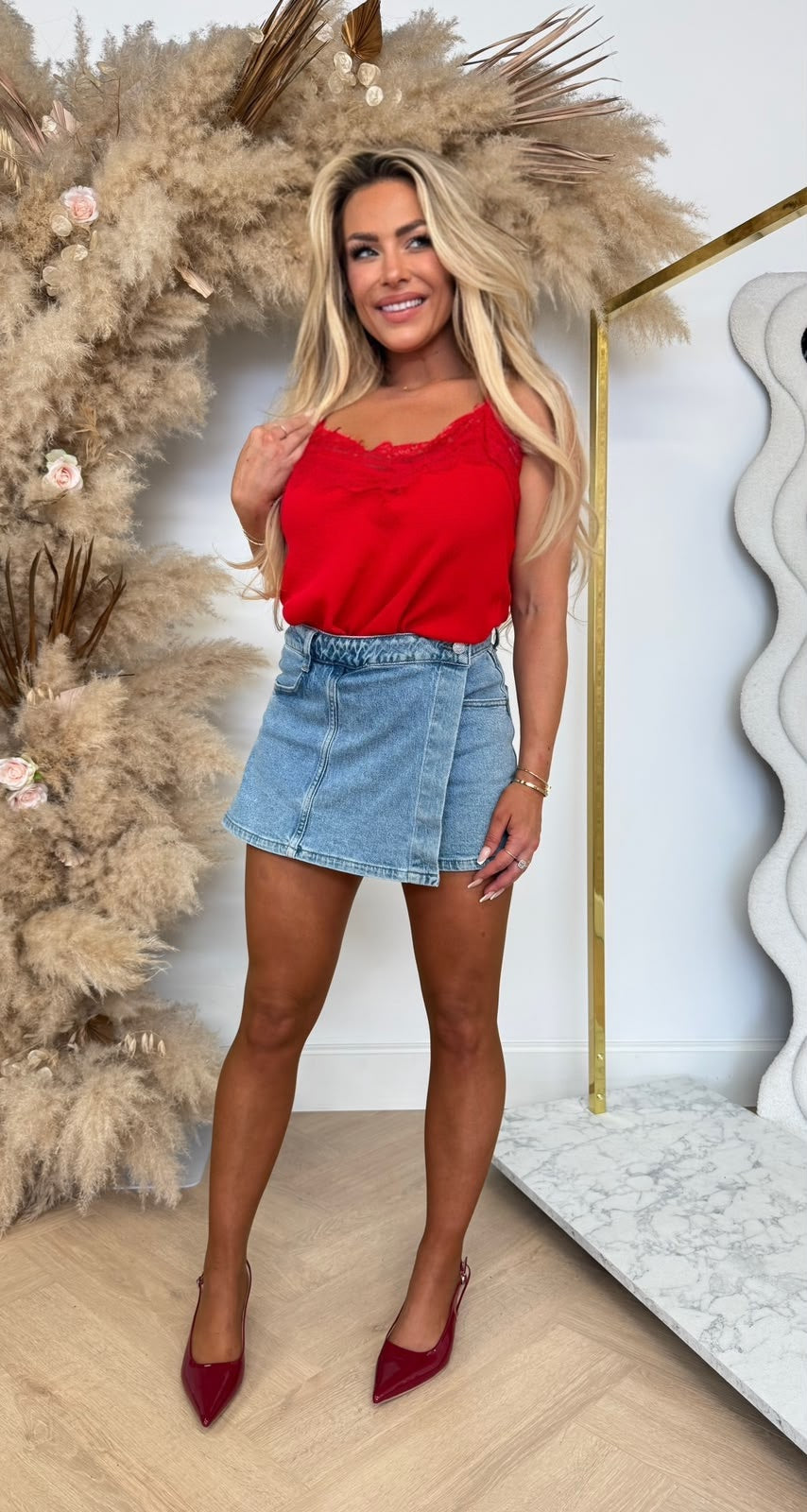 LOVIE SPAGHETTI LACE TOP RED