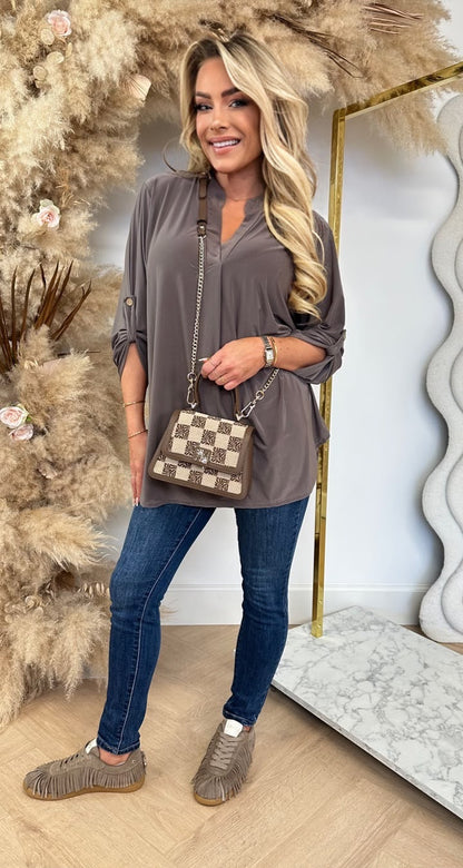 NILO V HALS FLOWY BASIC TOP TAUPE