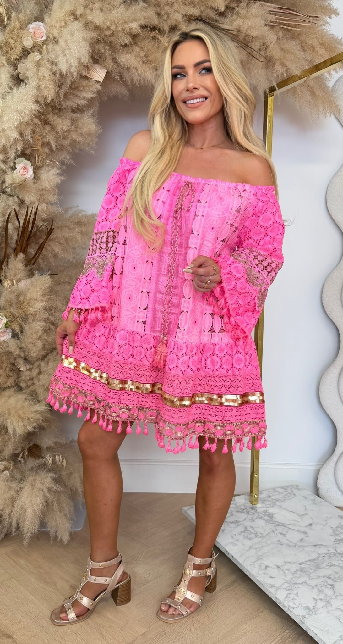 EVA LACE DRESS NEONPINK