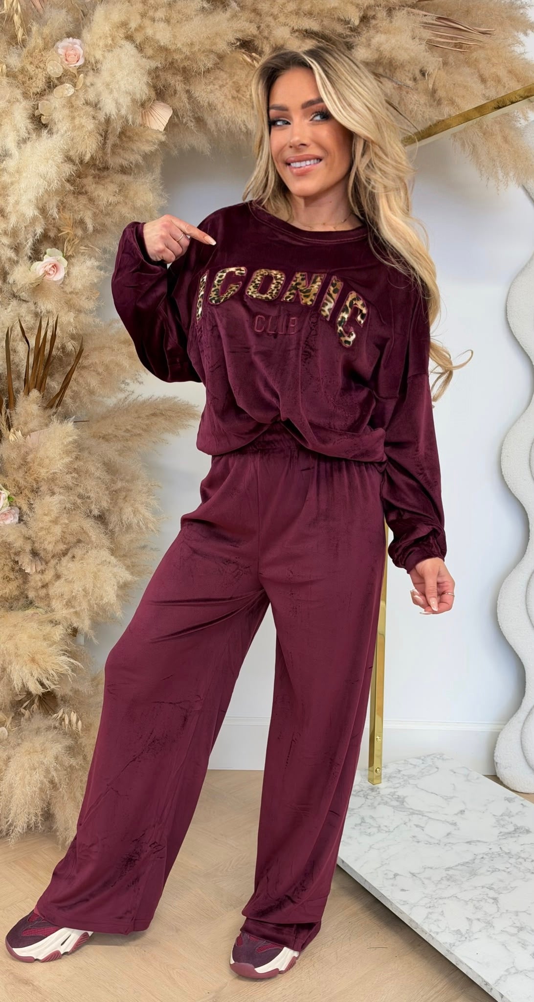 ICONIC LEO VELVET SET 1069 BORDEAUX