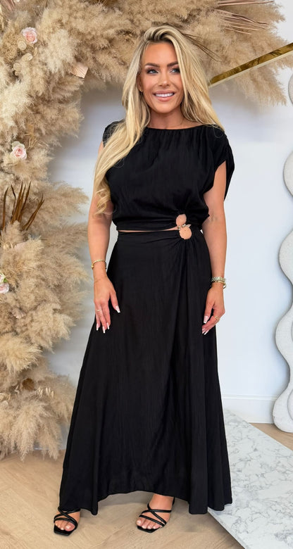 FEE DETAIL SET BLACK