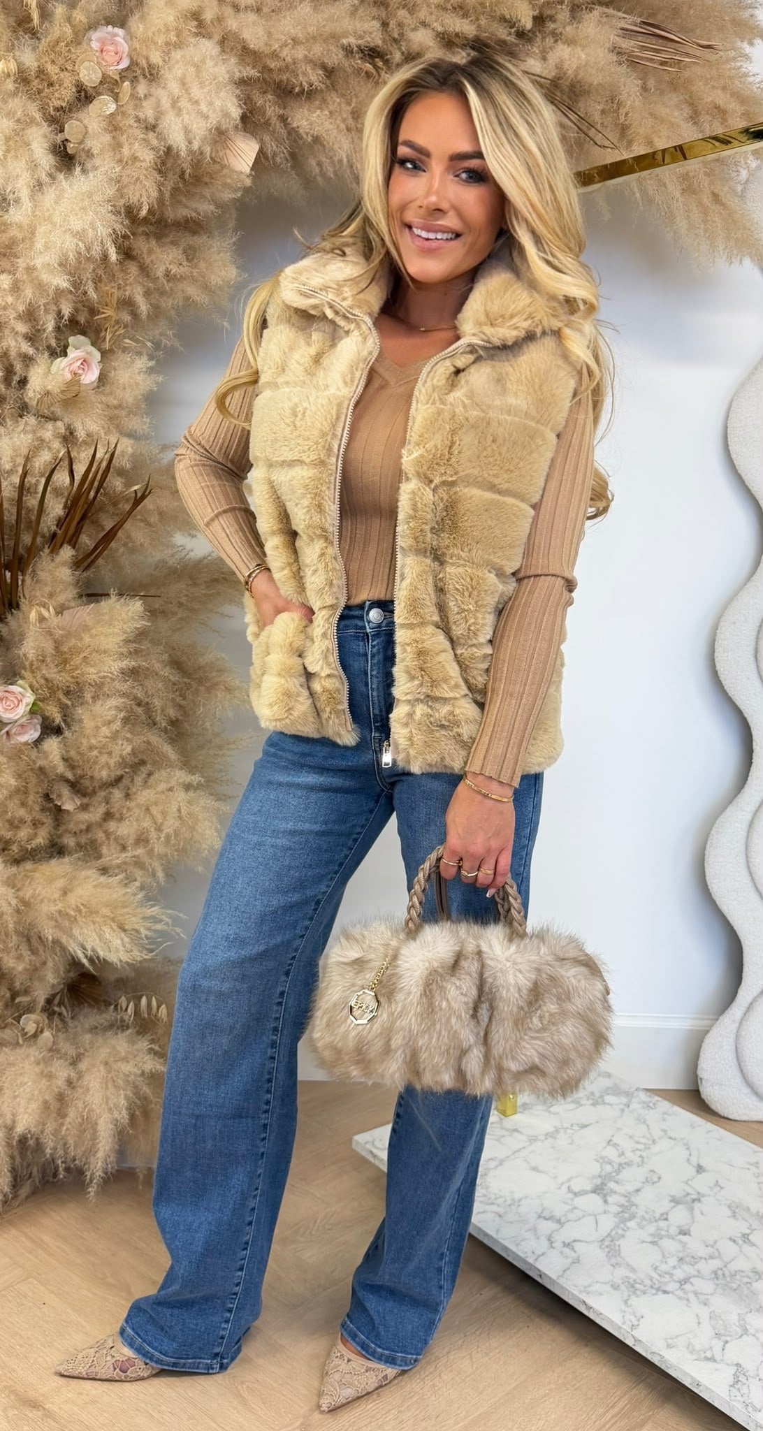 SOFT FUR BODYWARMER WY01 BEIGE