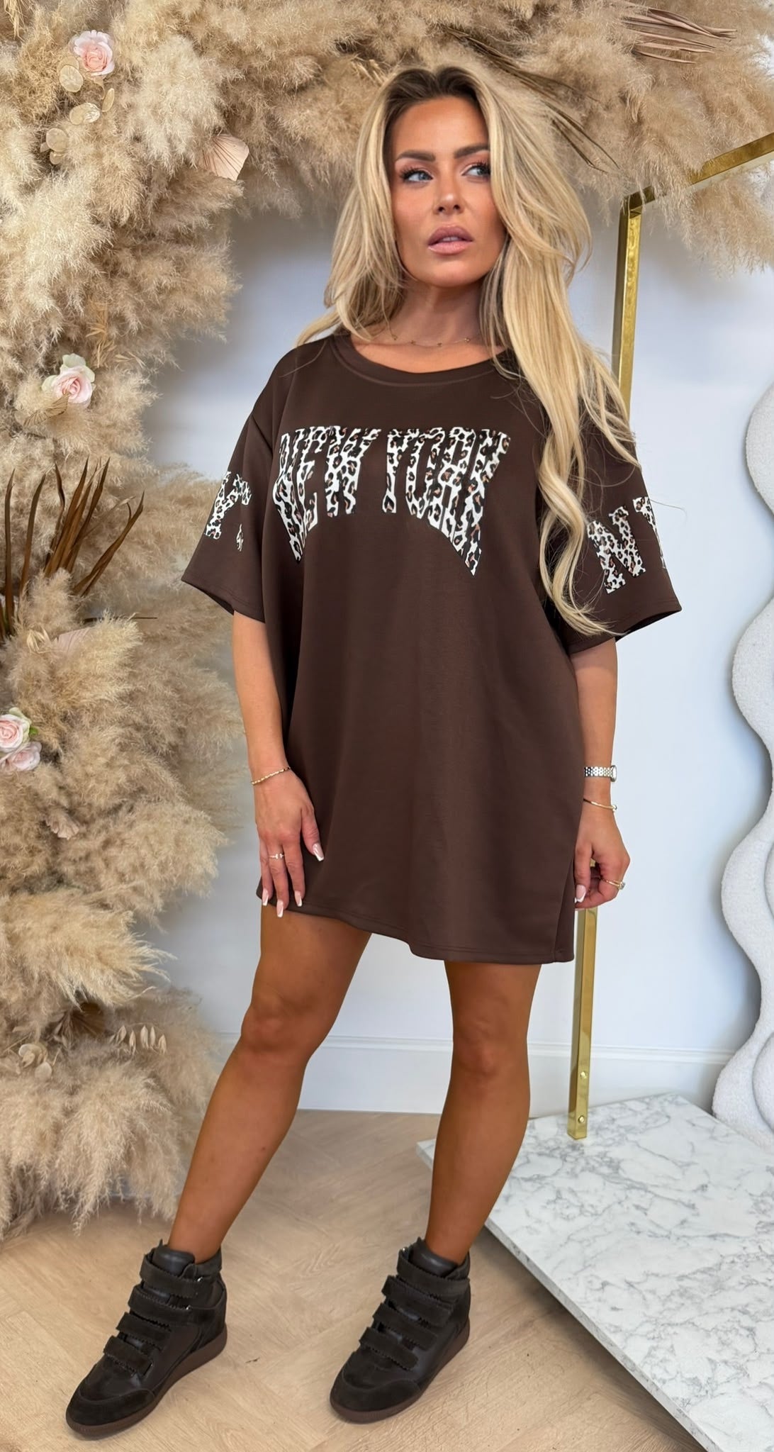 NEW YORK LEO BIG TEE CHOCO