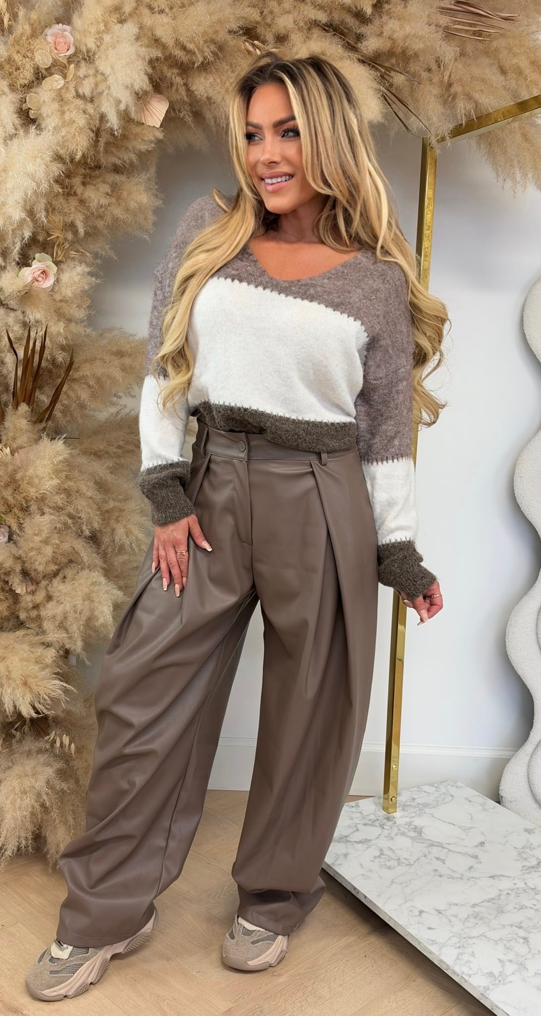 BETTY STRIPE SWEAT TAUPE