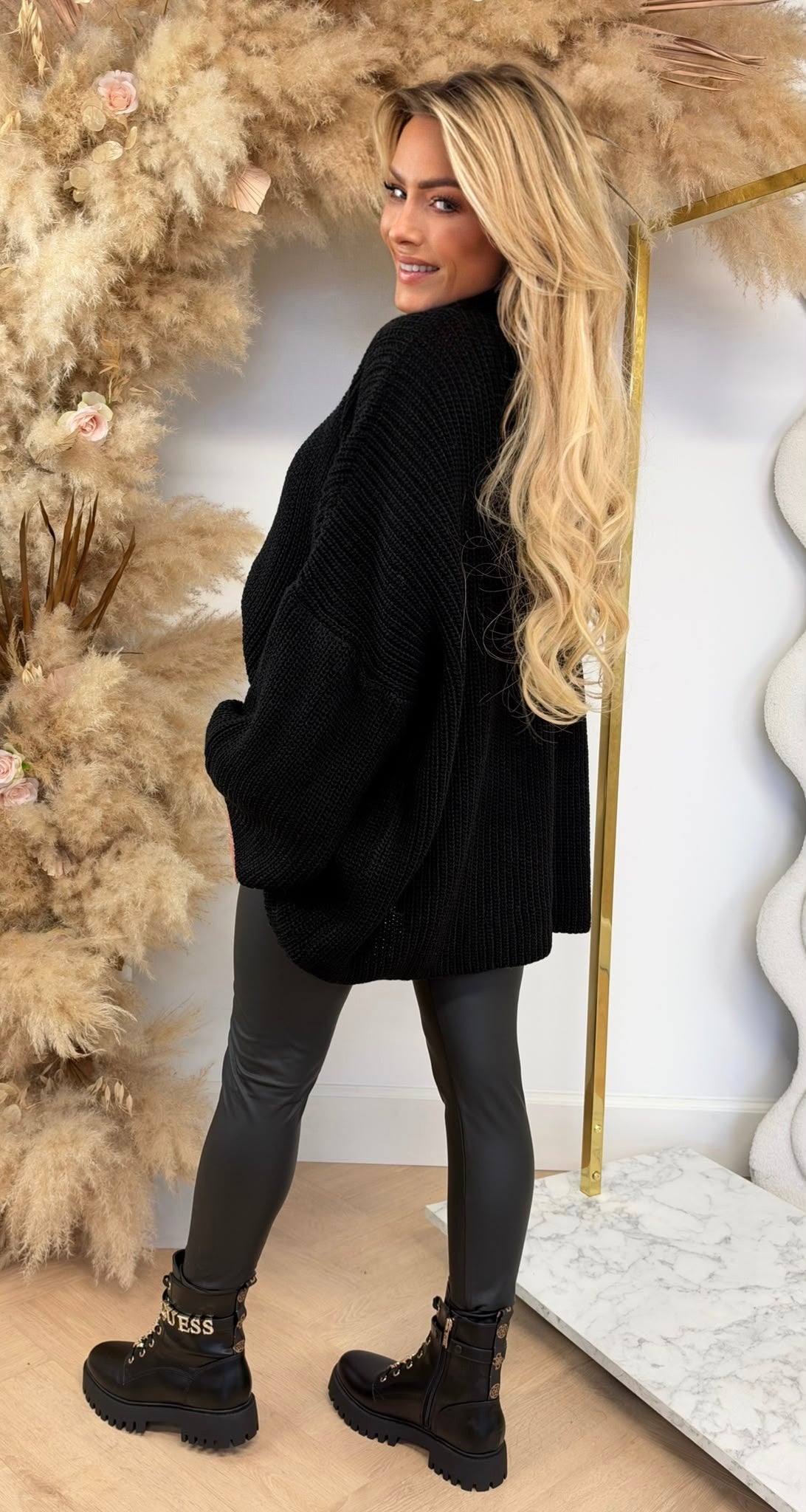 JOY OVERSIZED KNITTED SWEAT BLACK