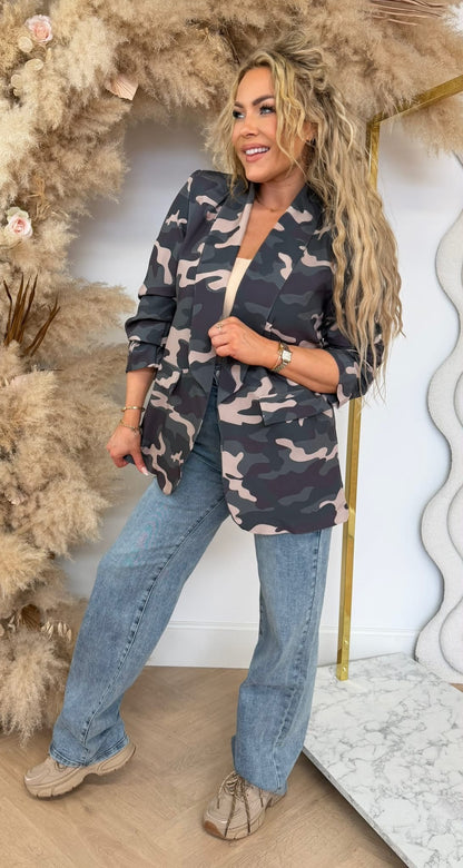 NEW CAMOUFLAGE CROPPED MOUW BLAZER GREEN
