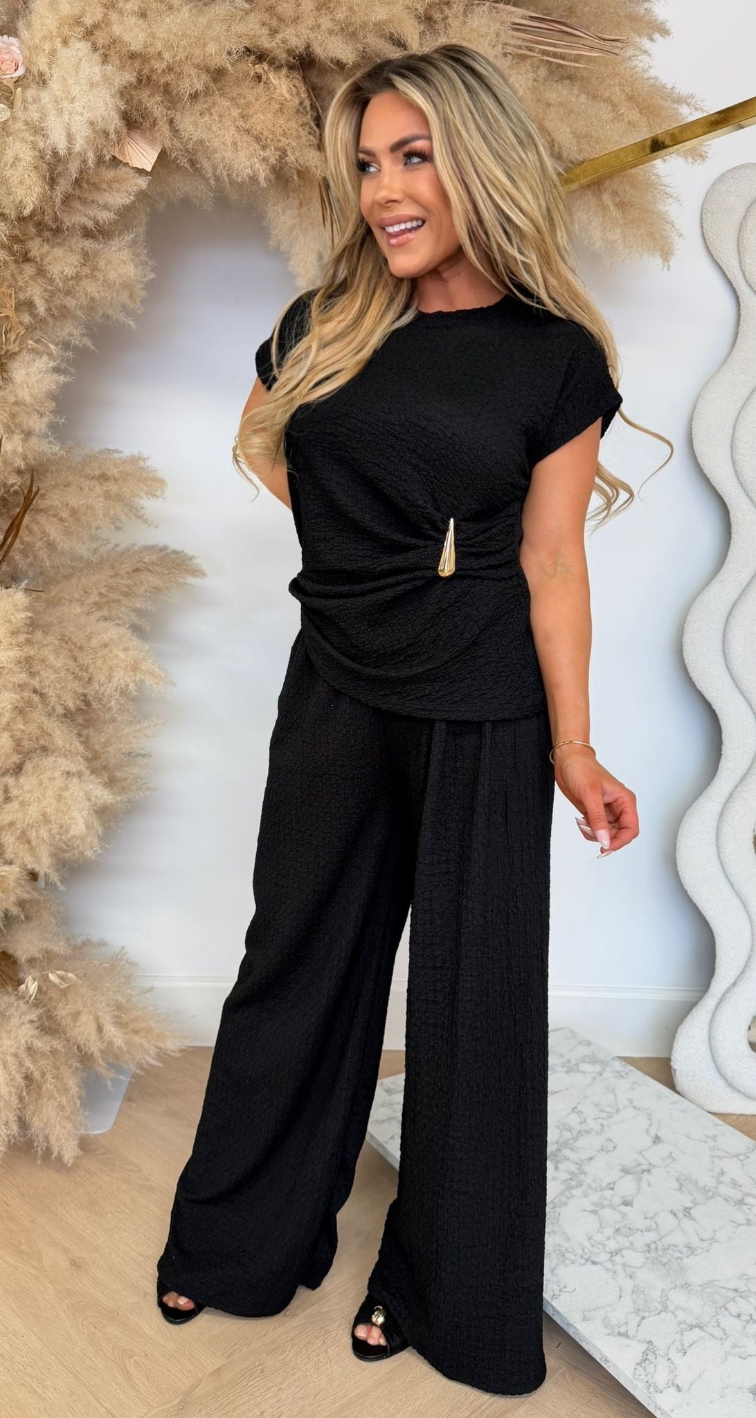 ILSE GOLD DETAIL SET BLACK