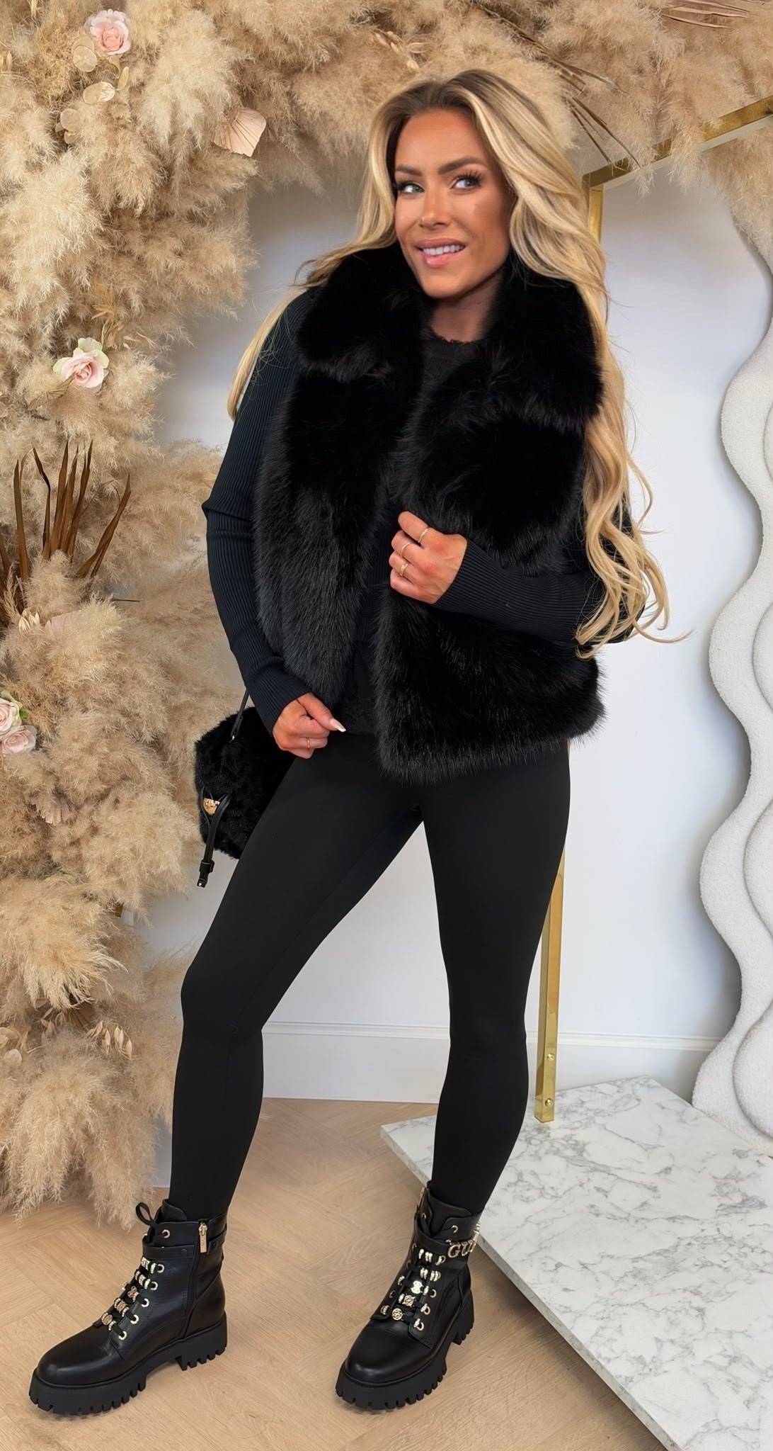 FAUX FUR GILET 7020 BLACK