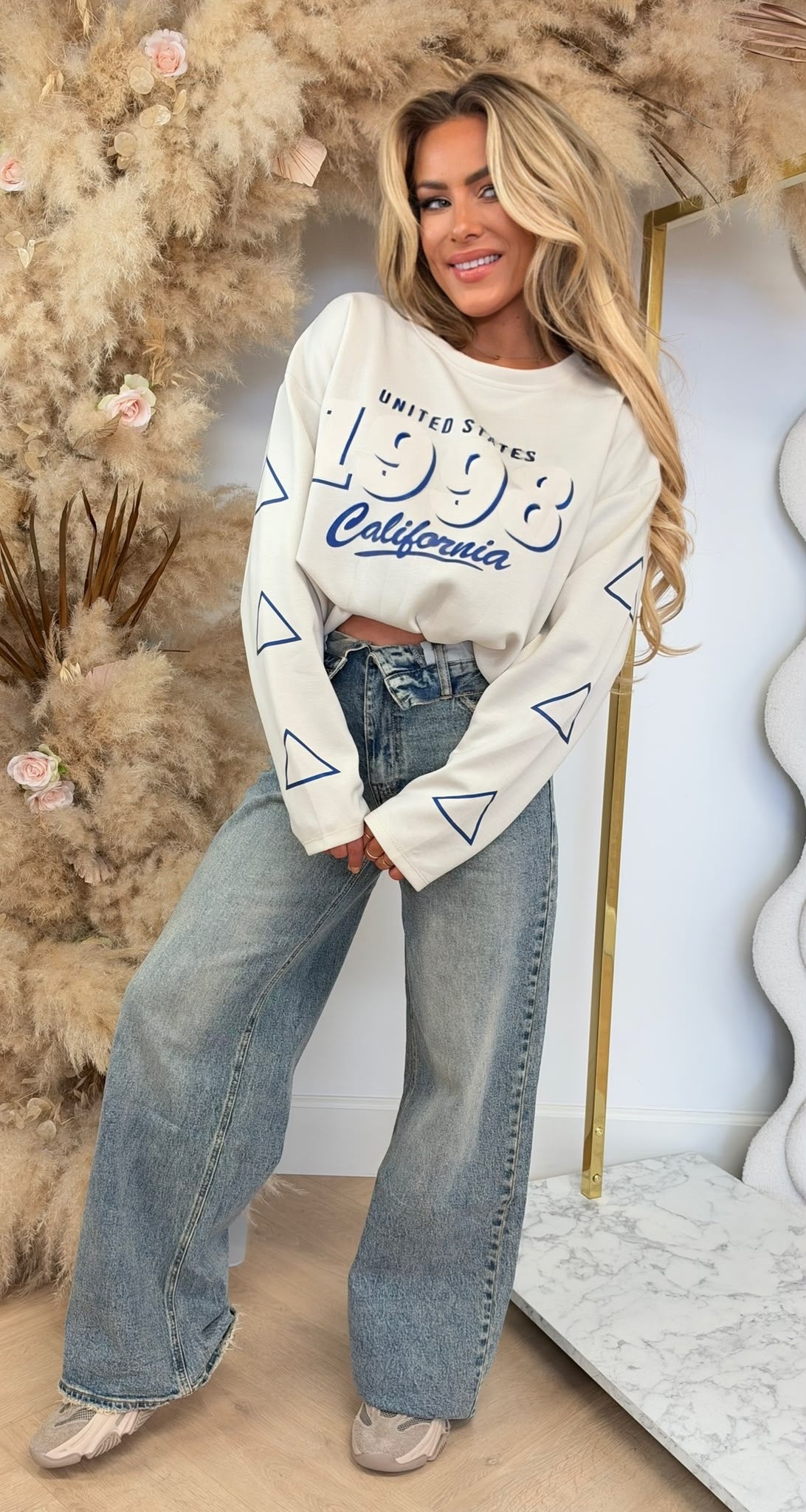 CALIFORNIA 1998 TRIANGEL SWEAT CREME