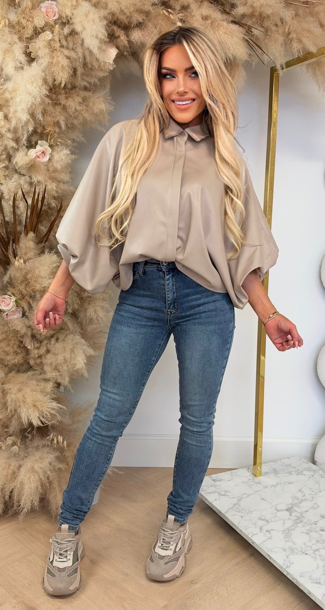 VEERLE FAKE LEATHER TOP BEIGE