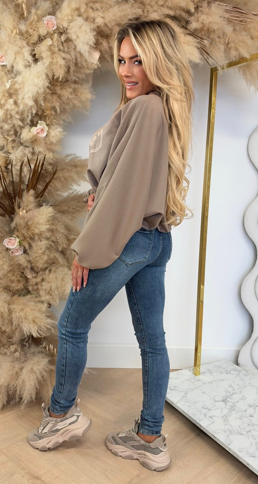 HUSTLERS BALLOON LONGSLEEVE TAUPE