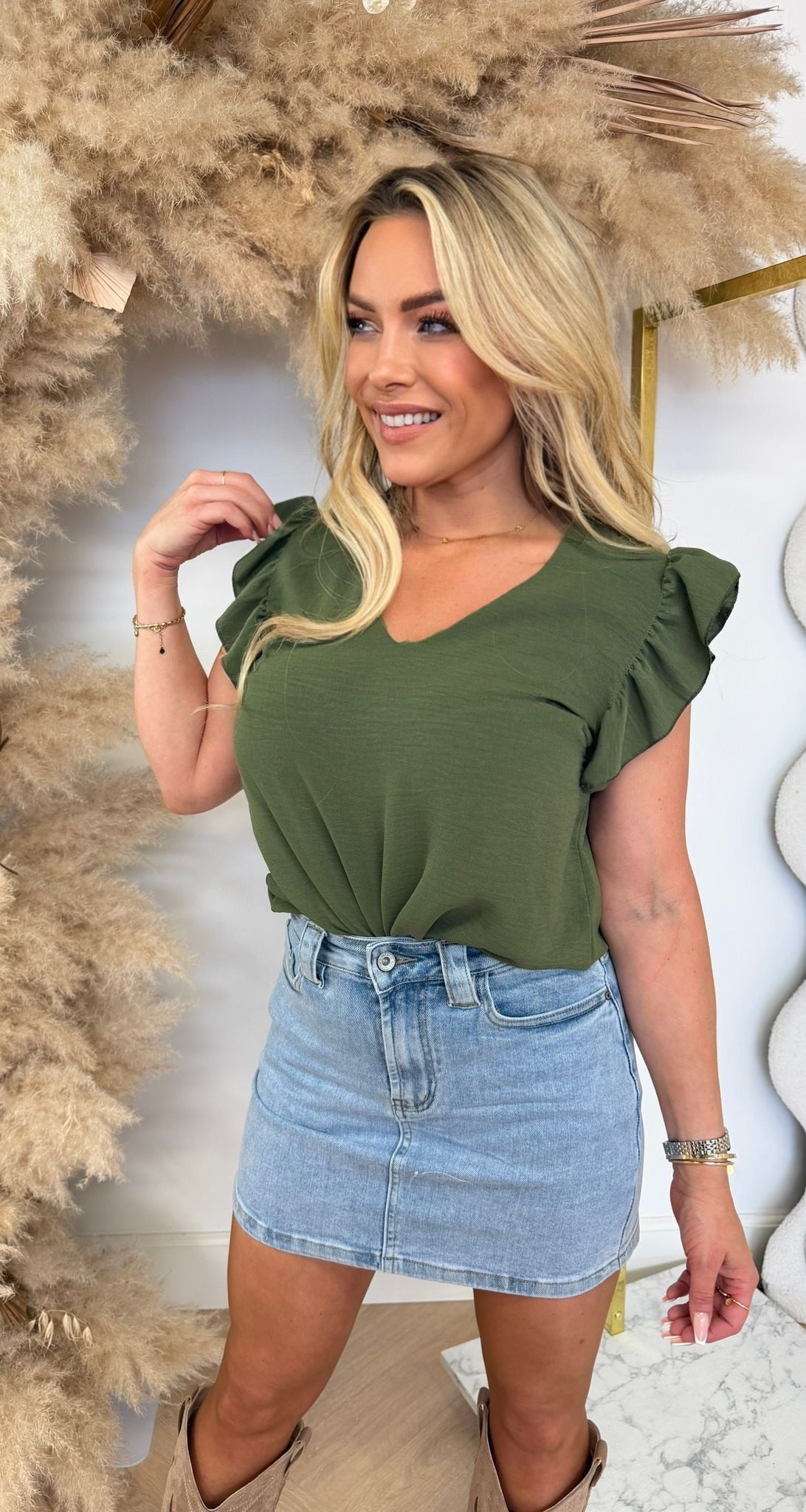 LILLY RUFFLY BASIC TOP OLIVE