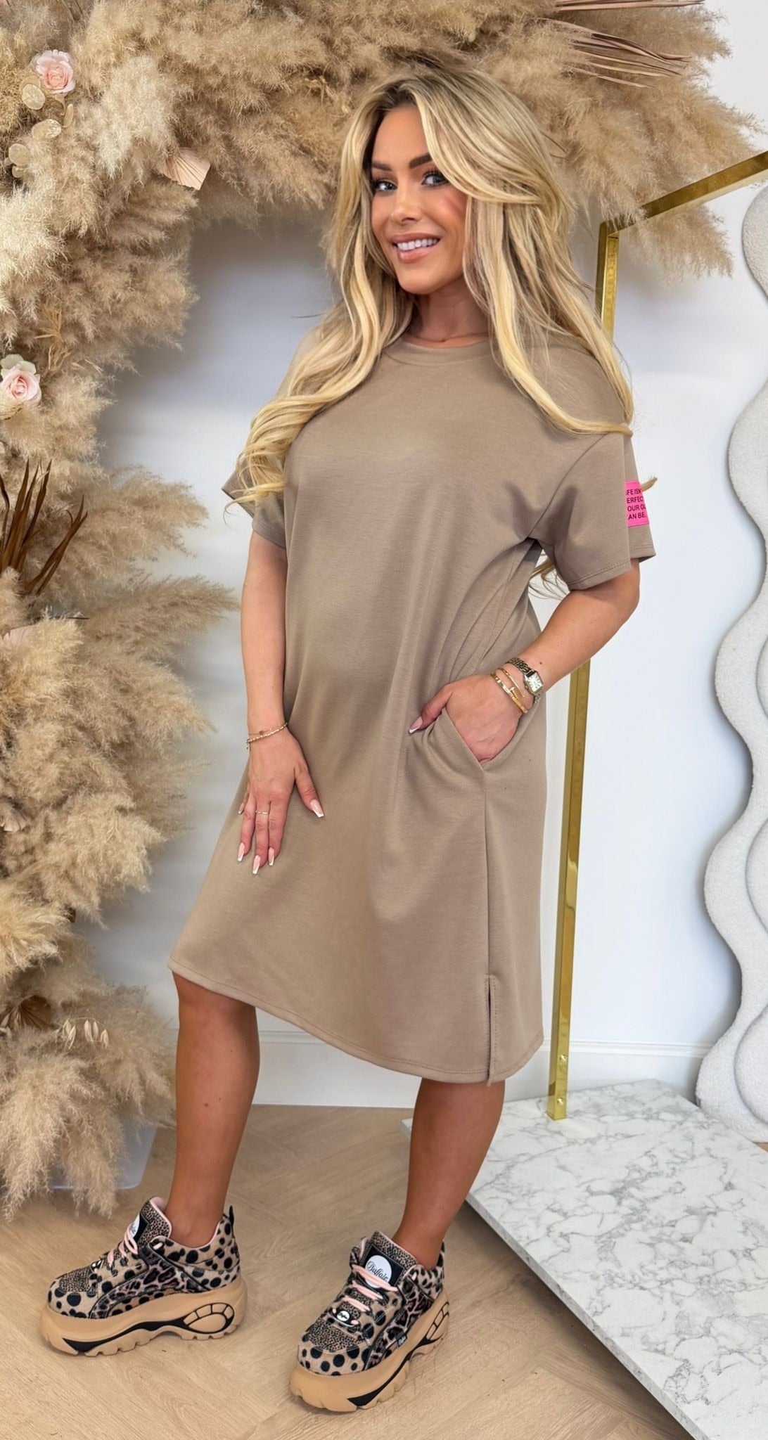 LONG PERFECT EMLBEEM DRESS TAUPE