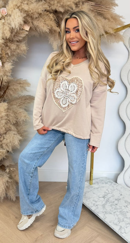 TIARA HEART FLOWER SWEAT BEIGE