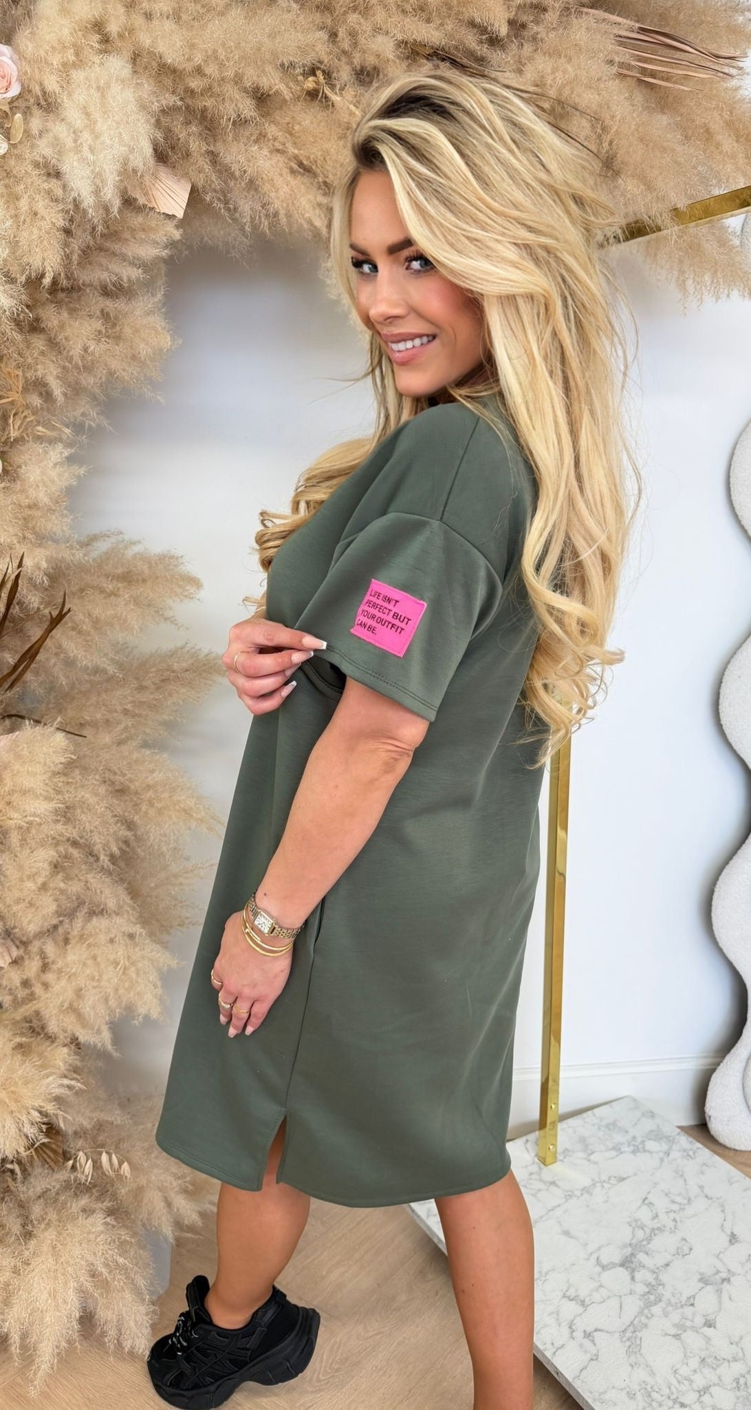LONG PERFECT EMBLEEM DRESS ARMYGREEN