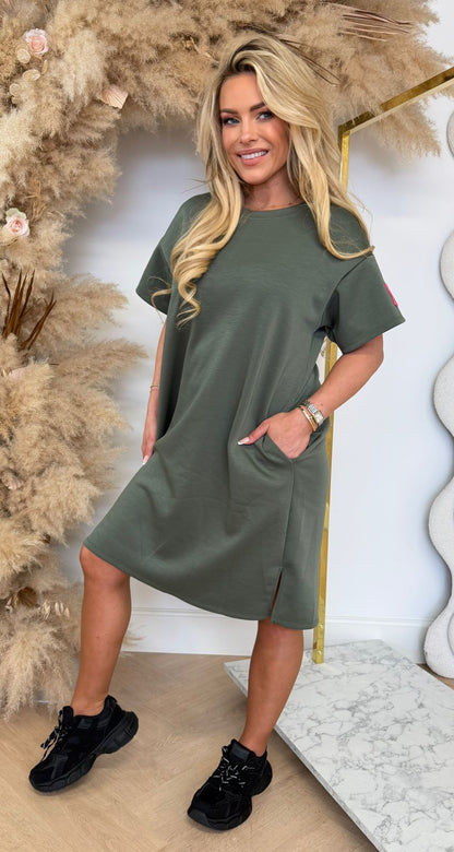 LONG PERFECT EMBLEEM DRESS ARMYGREEN