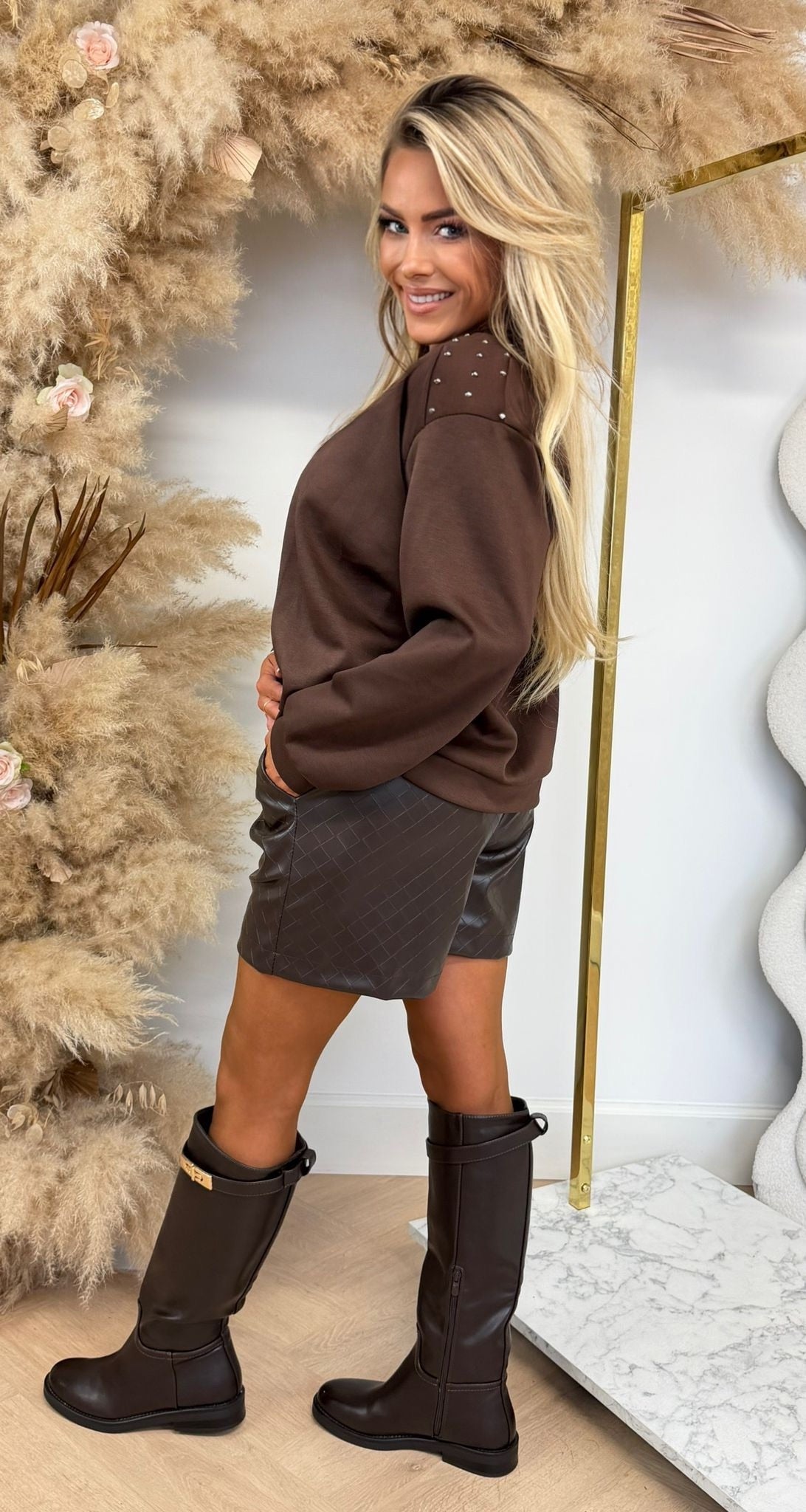 MAUD SHOULDER STUDS SWEAT BROWN