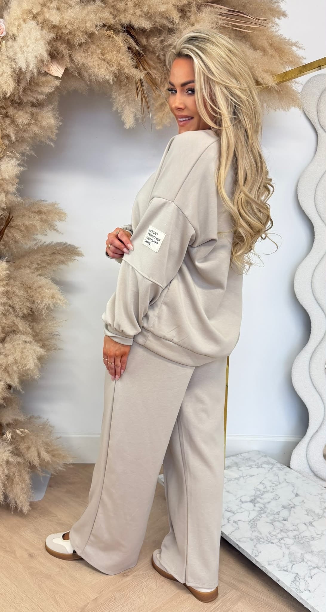 MANOU NEW EMBLEEM SET BEIGE